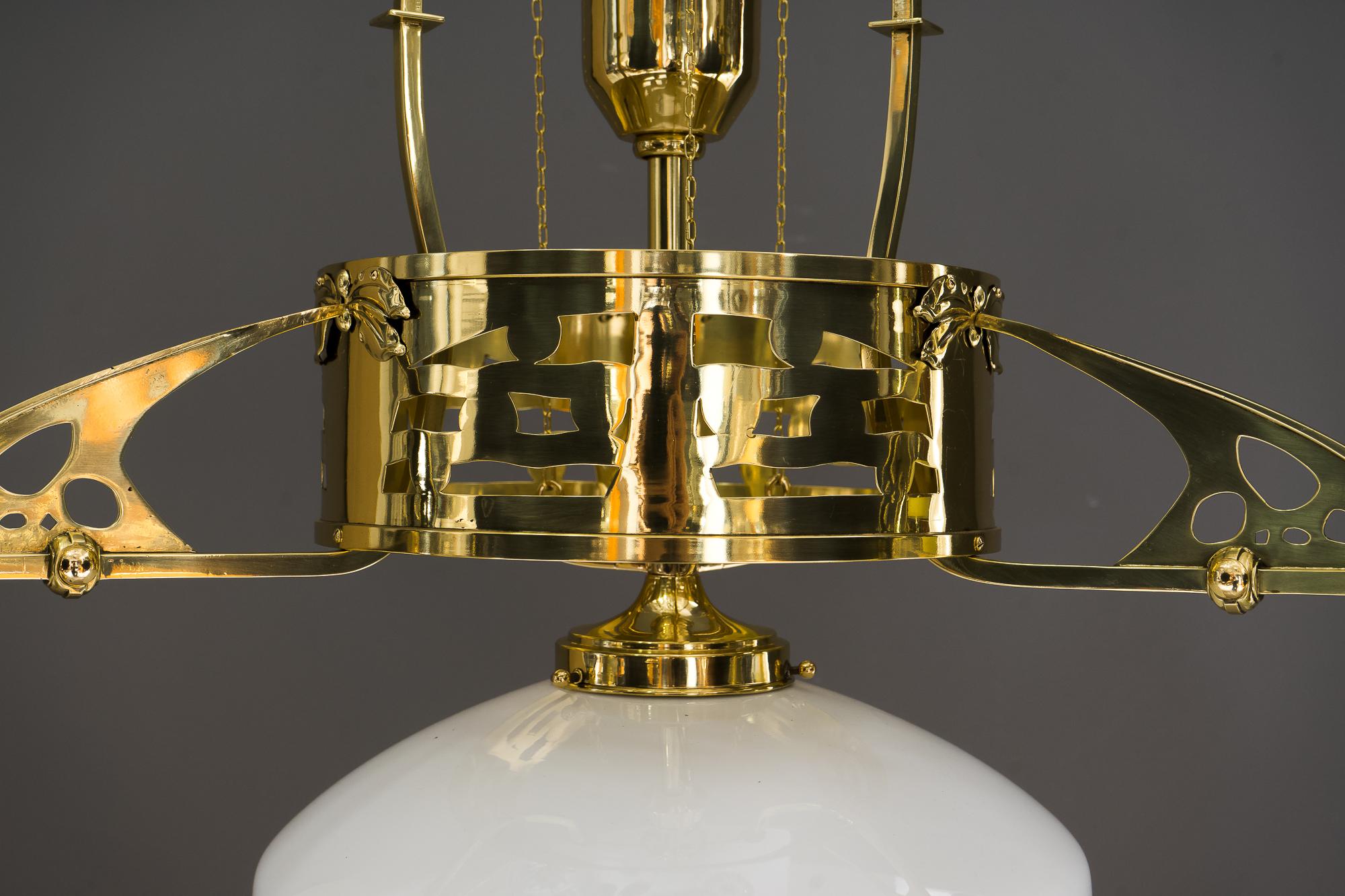 Verstellbarer Jugendstillüster mit originalen Opalgläsern, Wien, um 1910 5