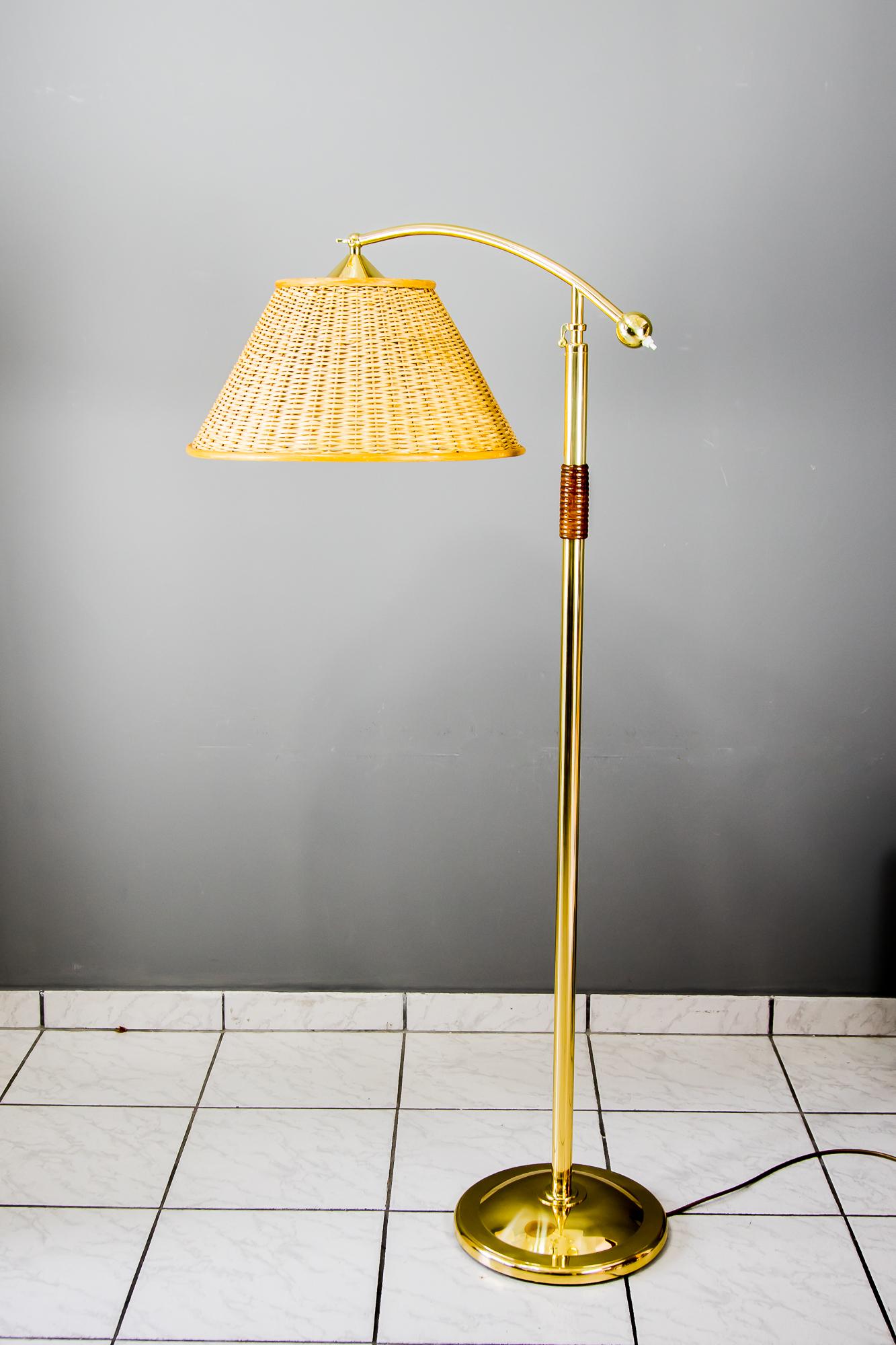 Adjustable Kalmar Floor Lamp with Swiveling Shade, Vienna, circa 1950s For Sale 3