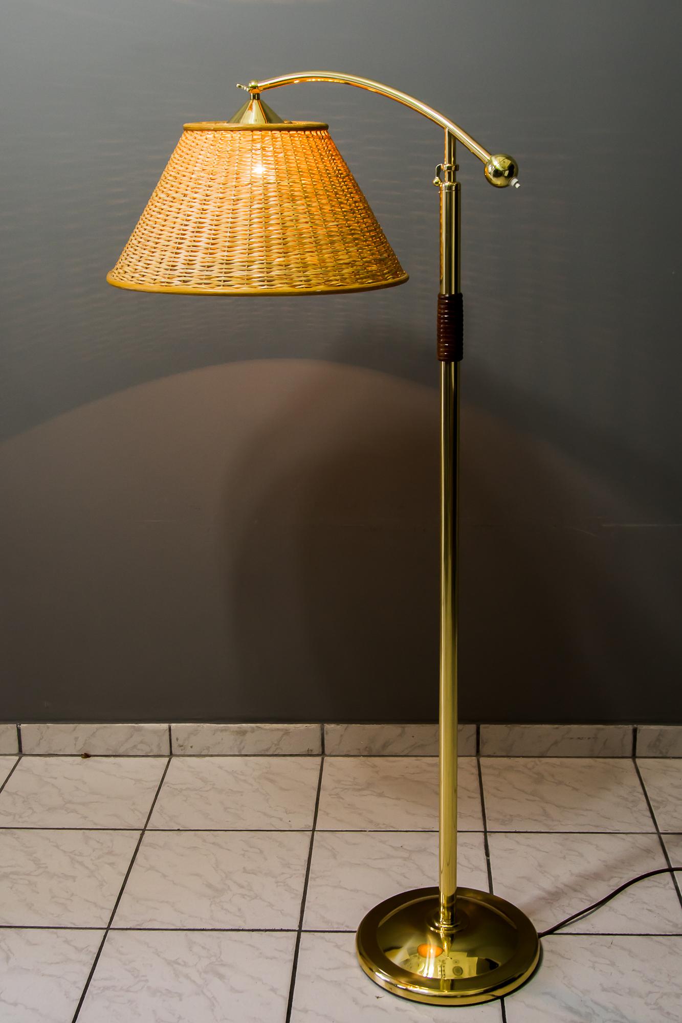 Adjustable Kalmar Floor Lamp with Swiveling Shade, Vienna, circa 1950s For Sale 4