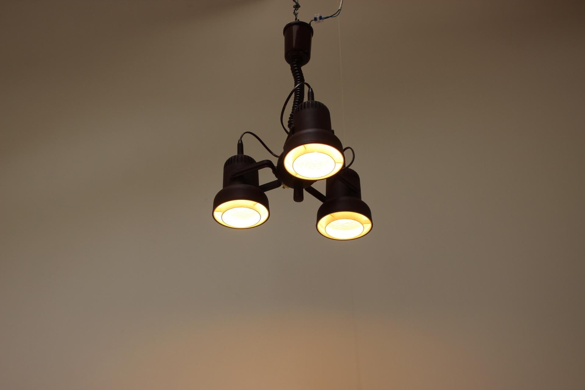 Lampadario regolabile della metà del secolo, anni '70, Ungheria in vendita 1