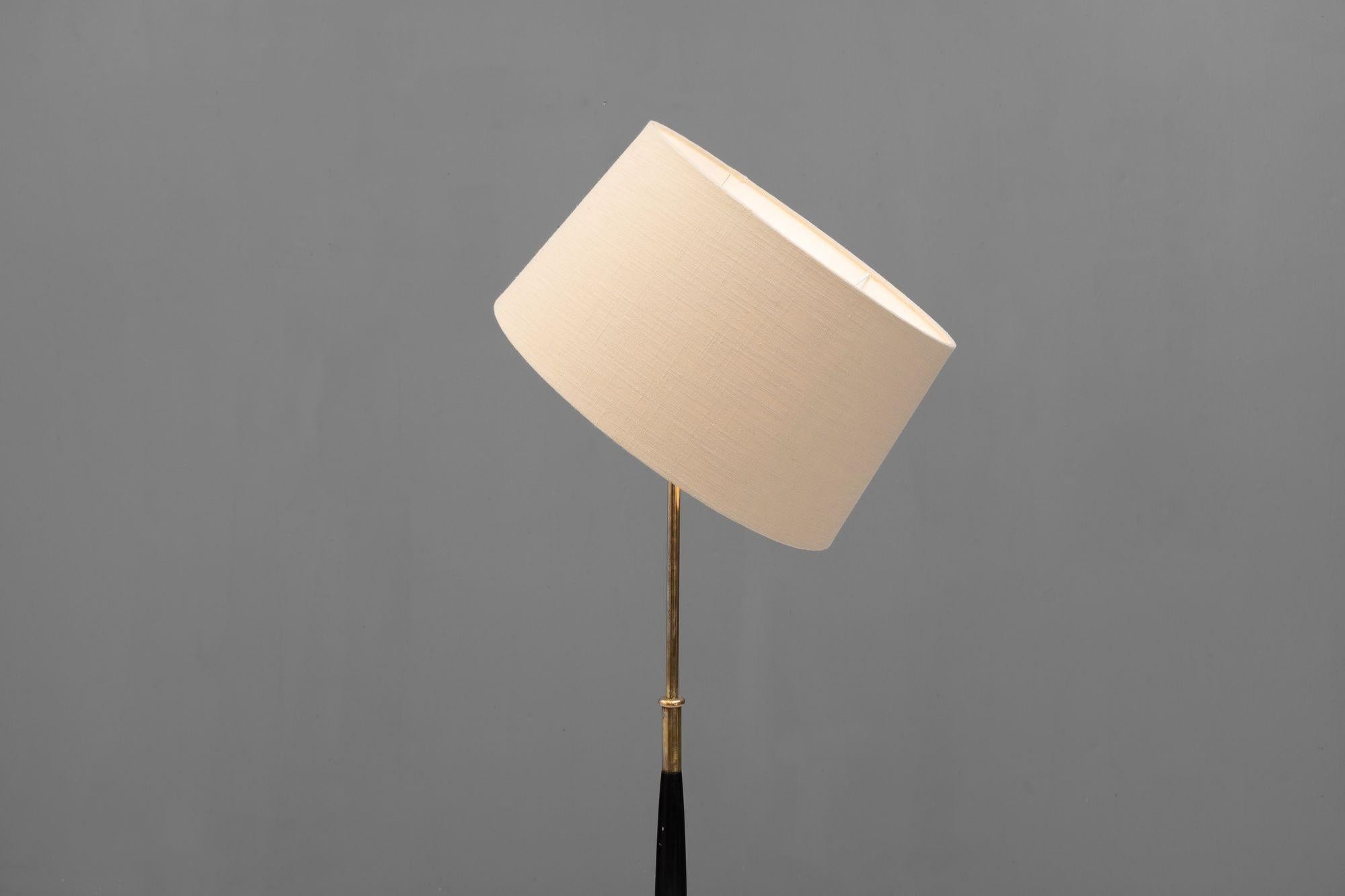 Lámpara de pie regulable de mediados de siglo Roble en venta