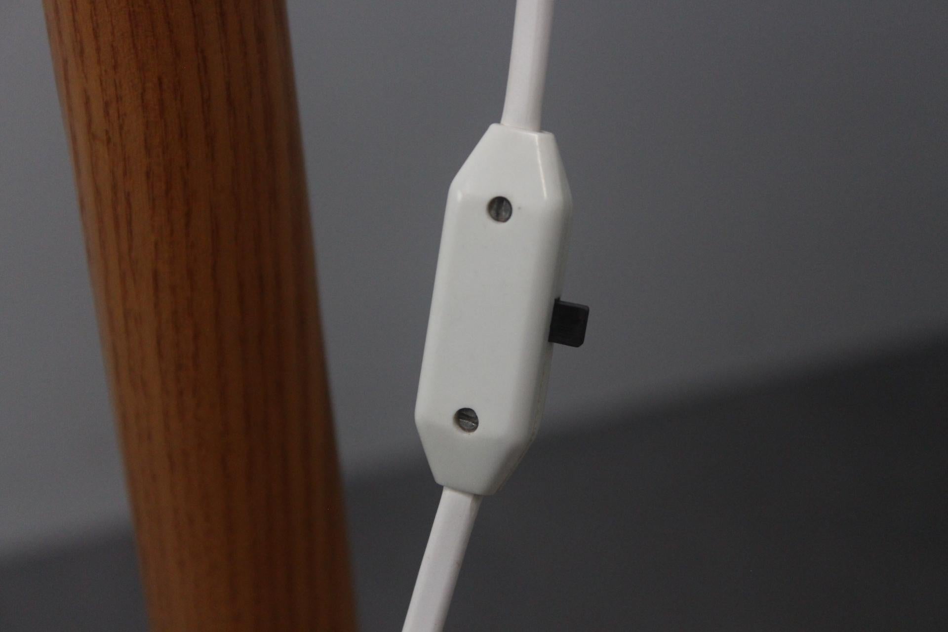 Lampadaire du milieu du siècle réglable en vente 1