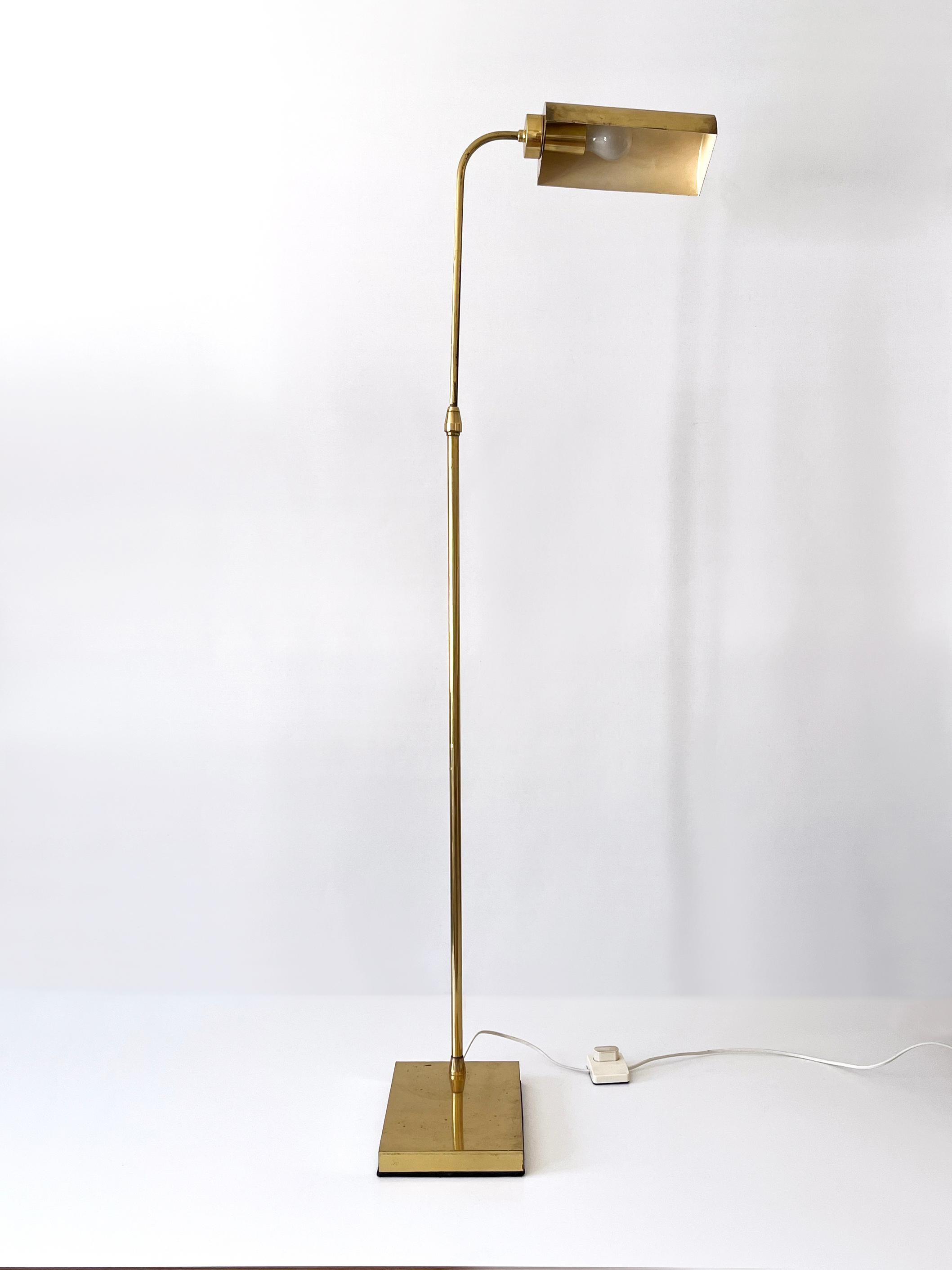 Verstellbare Stehlampe oder Leselampe aus Messing, Mitte des Jahrhunderts, Schweden 1960er Jahre im Angebot 5