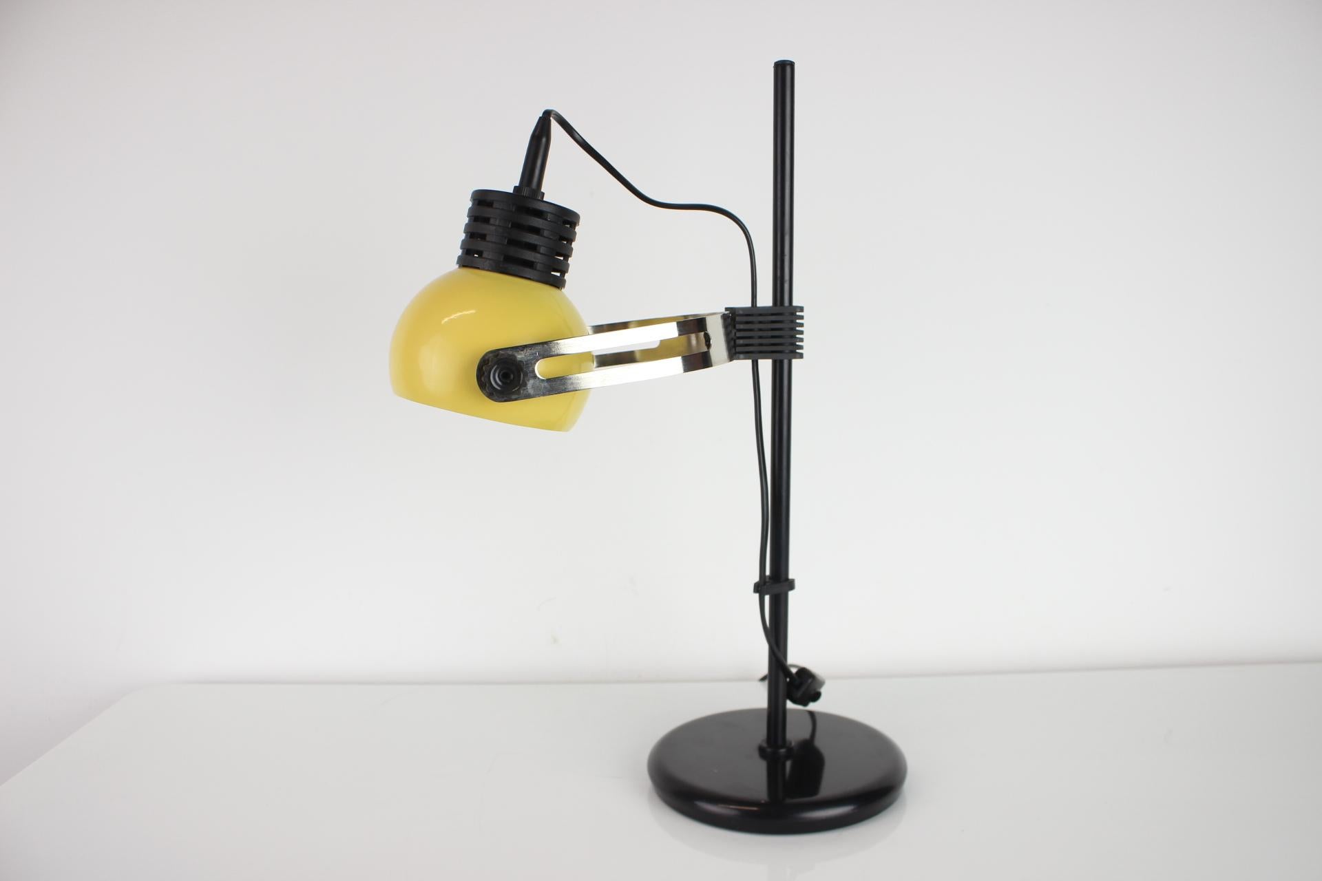 Adjustable Mid-Century Table Lamp, Czechoslovakia, 1970's In Good Condition For Sale In Praha, CZ