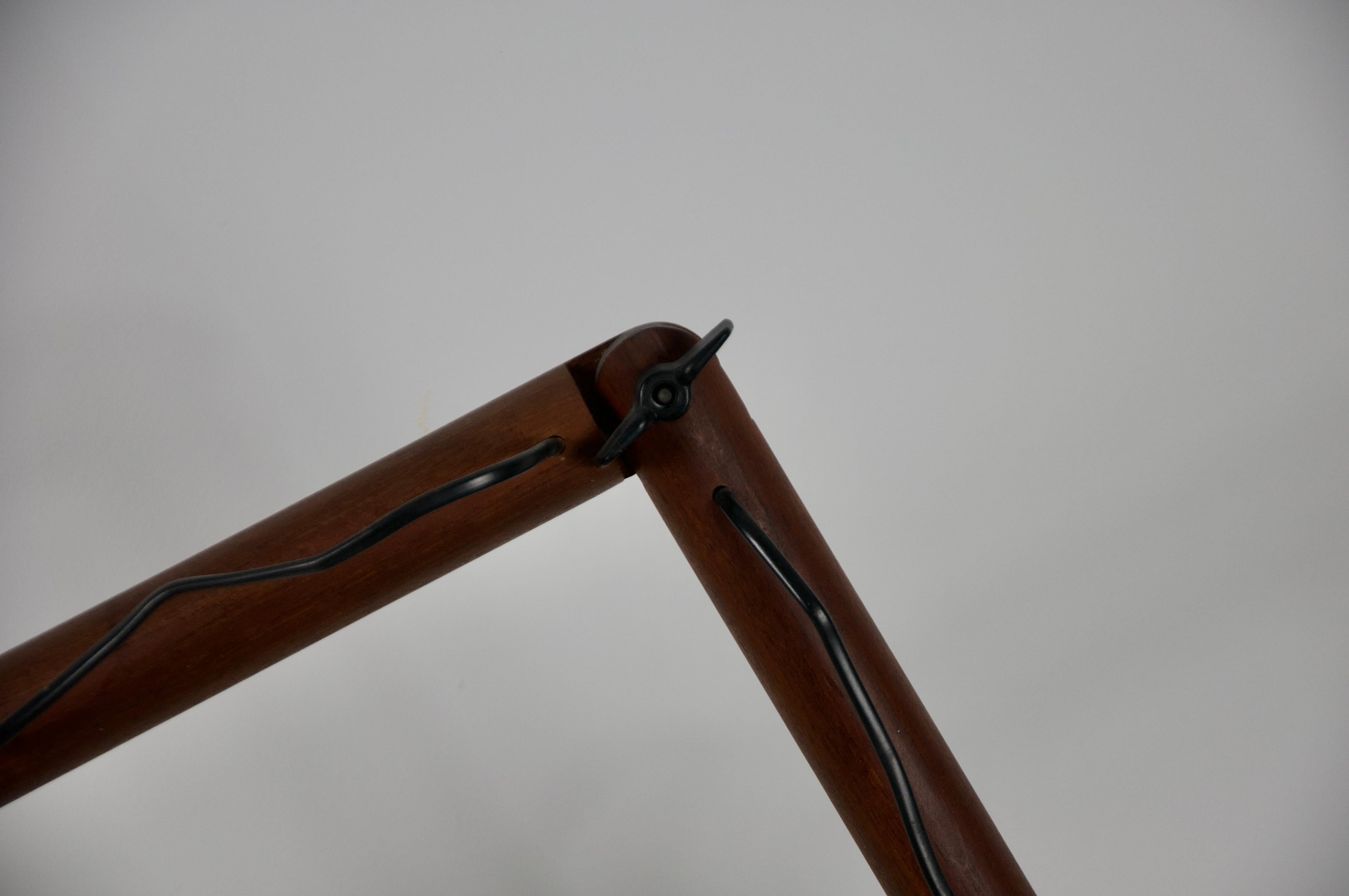 Lámpara de pie regulable de madera de mediados de siglo by Domus, años 60 Textil en venta
