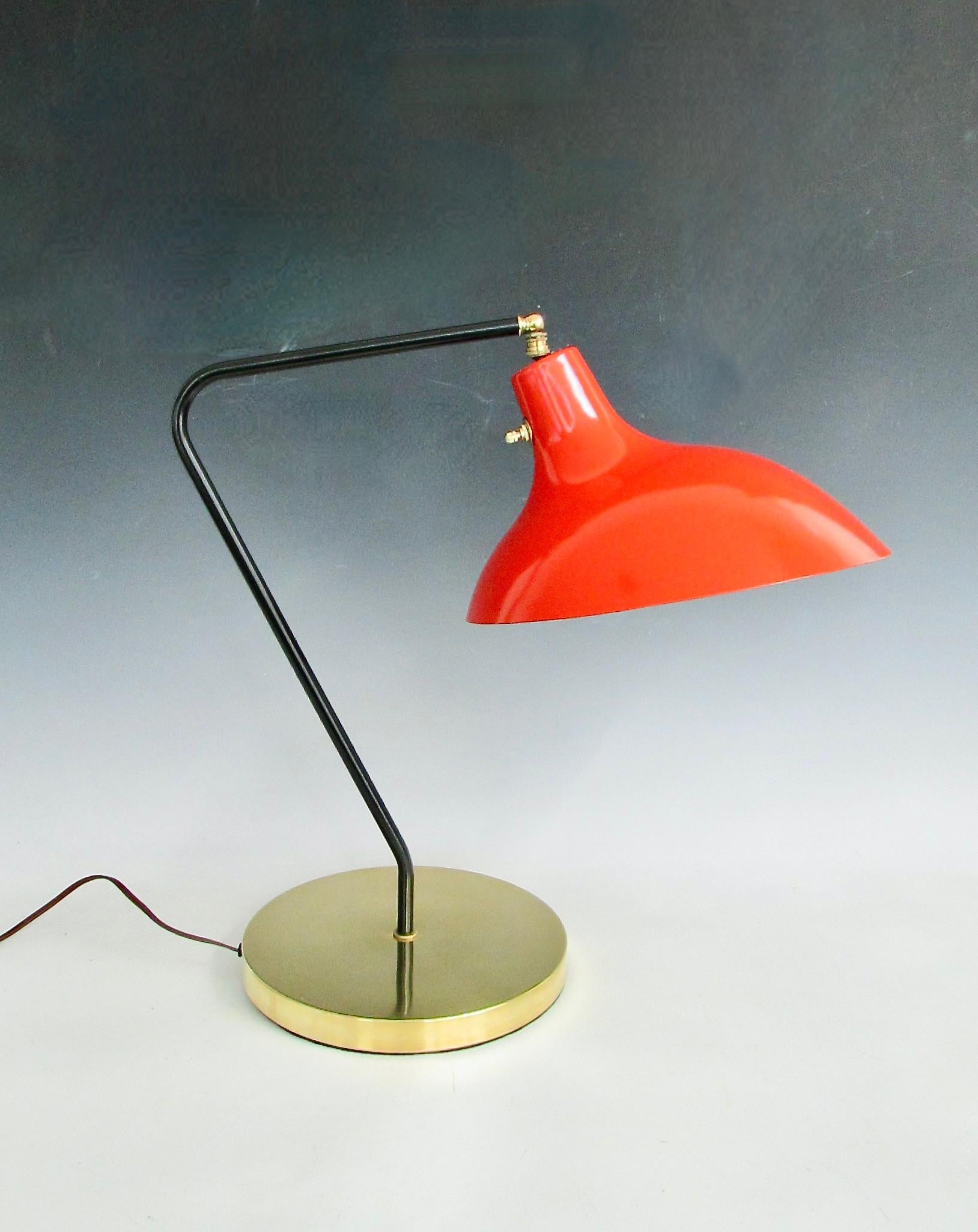 Mid-Century Modern Lampe de bureau moderniste réglable par Marbro en vente