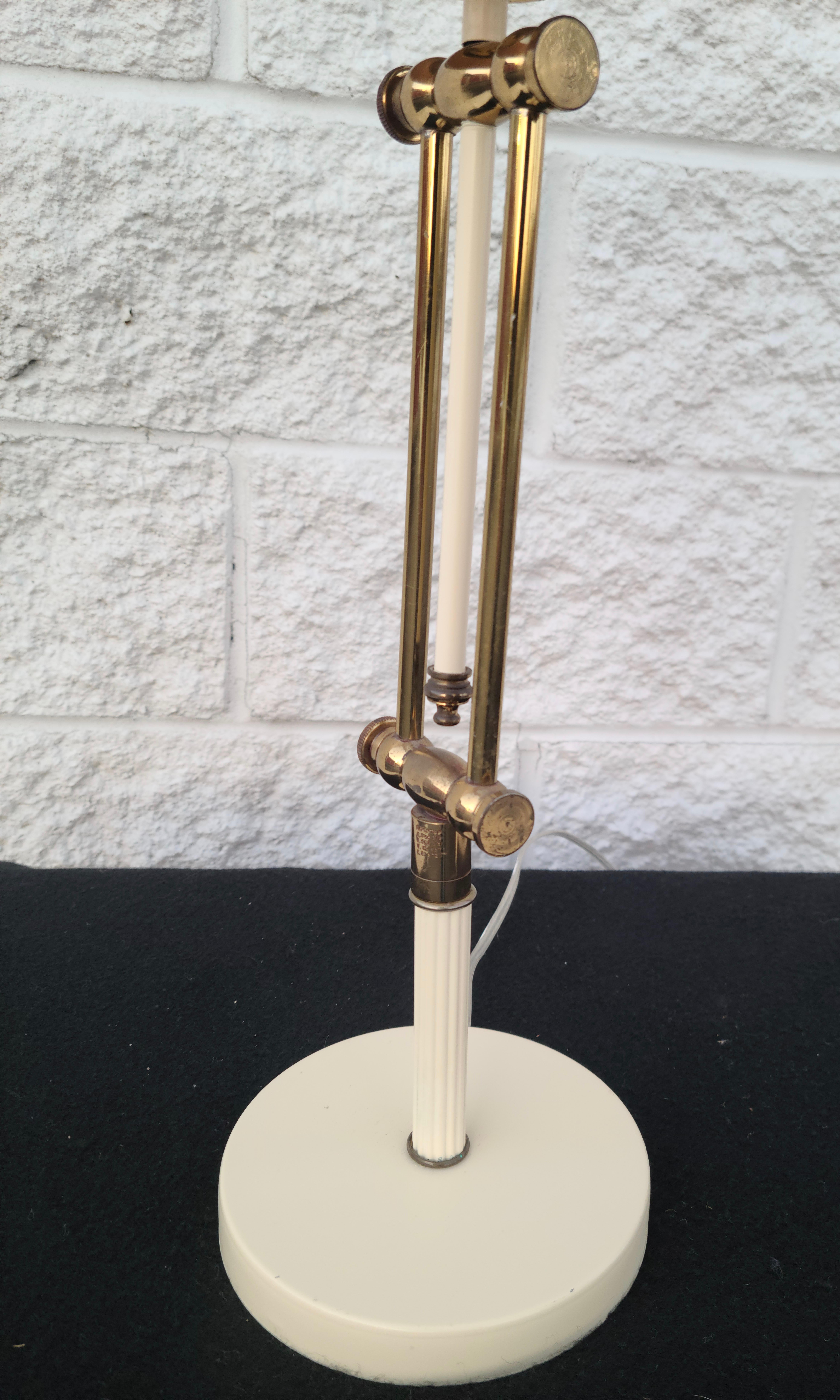 Adjustable neoclassical brass lamp by Hansen Nessen For Sale 3