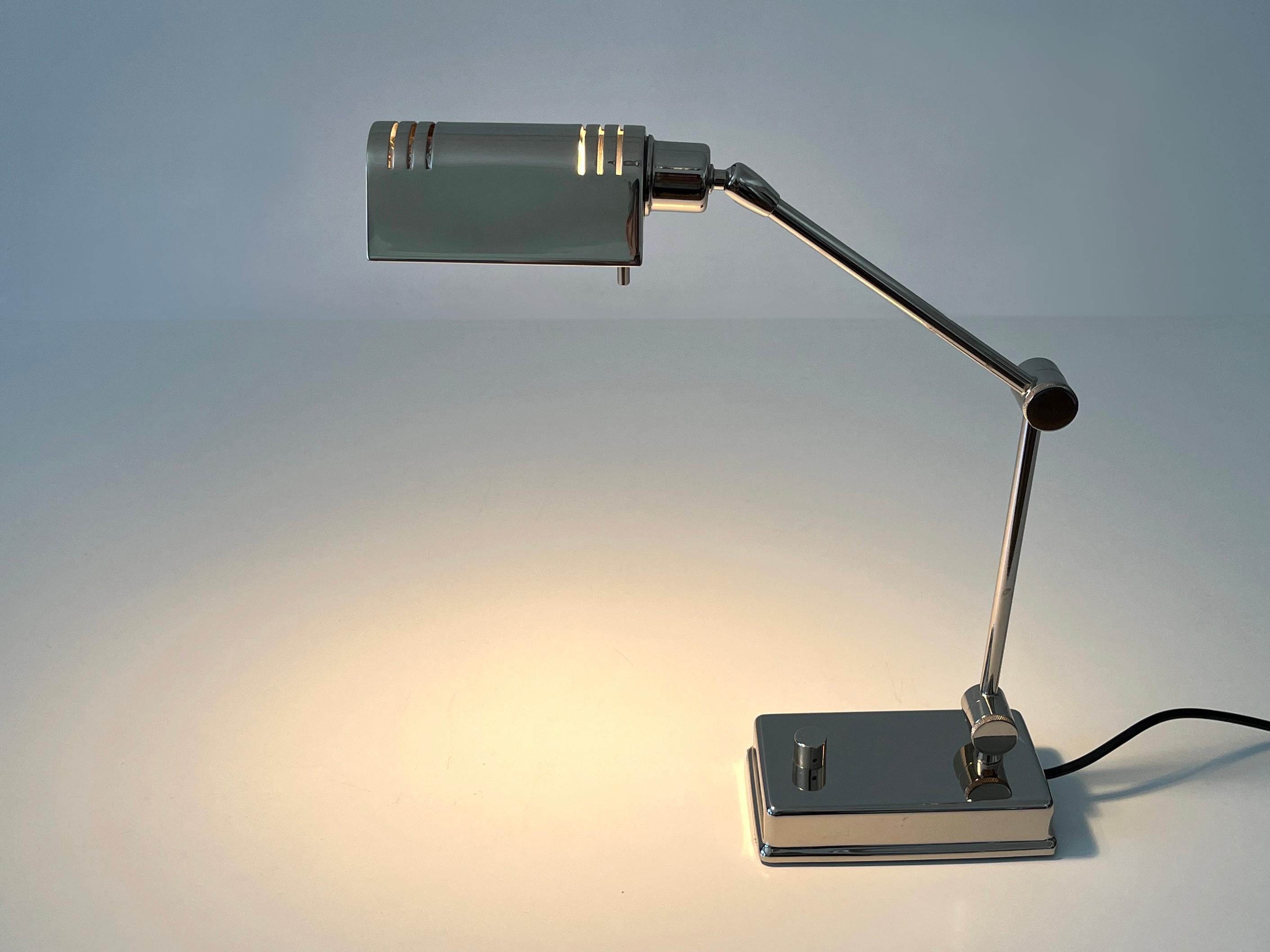 Adjustable Nickel-Plated Brass Desk Light by Holtkötter Germany 1980s In Good Condition For Sale In Munich, DE