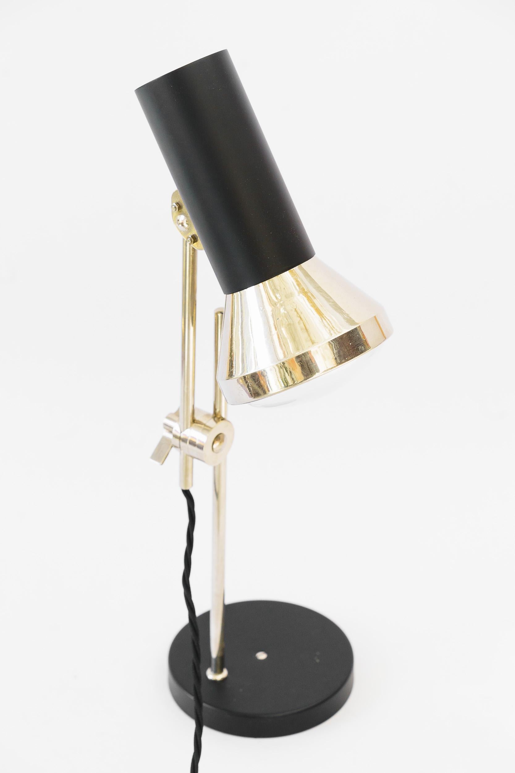 Lampe de table réglable en nickel vienne vers 1960
Etat original