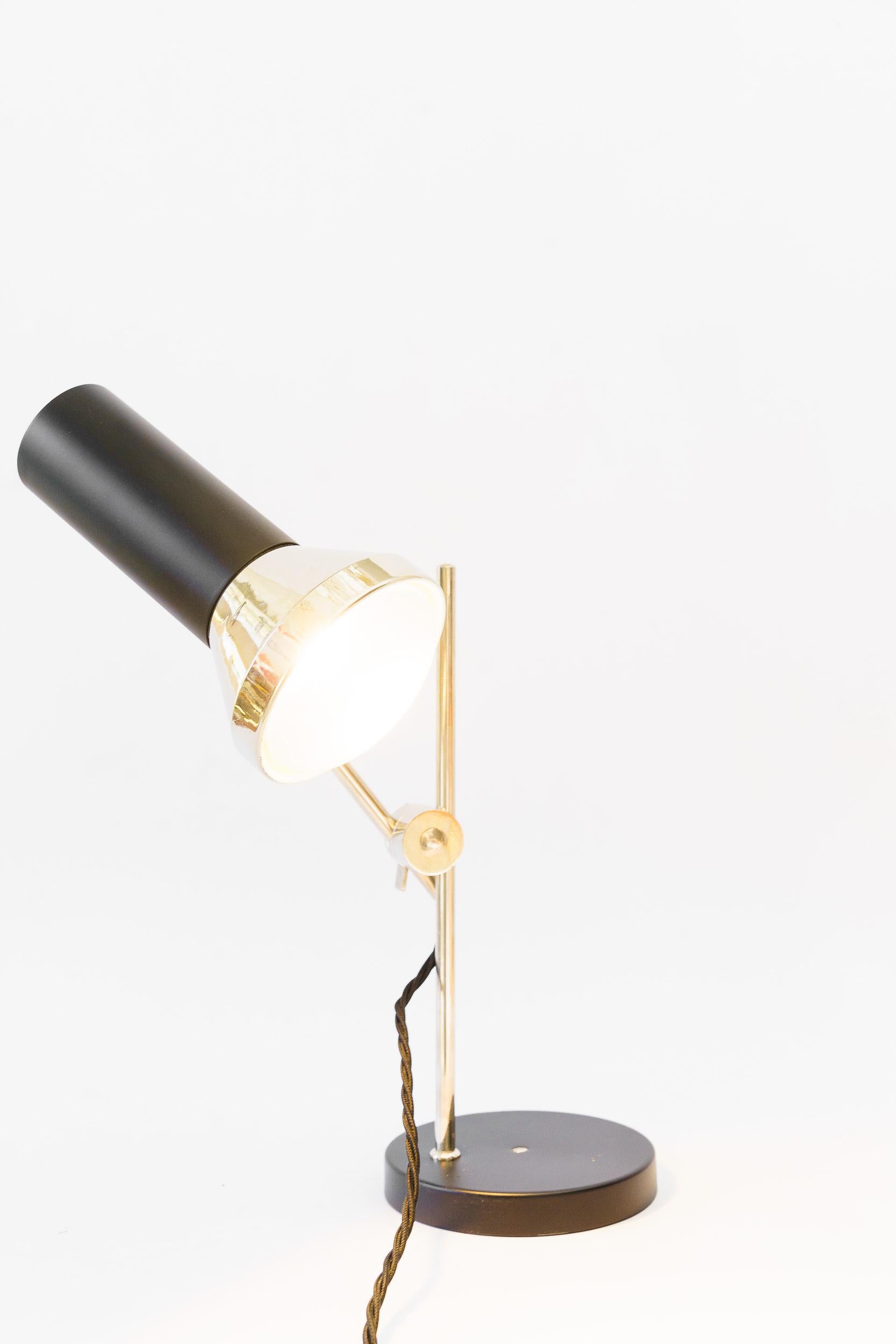 Milieu du XXe siècle Lampe de table réglable en nickel vienne vers 1960 en vente