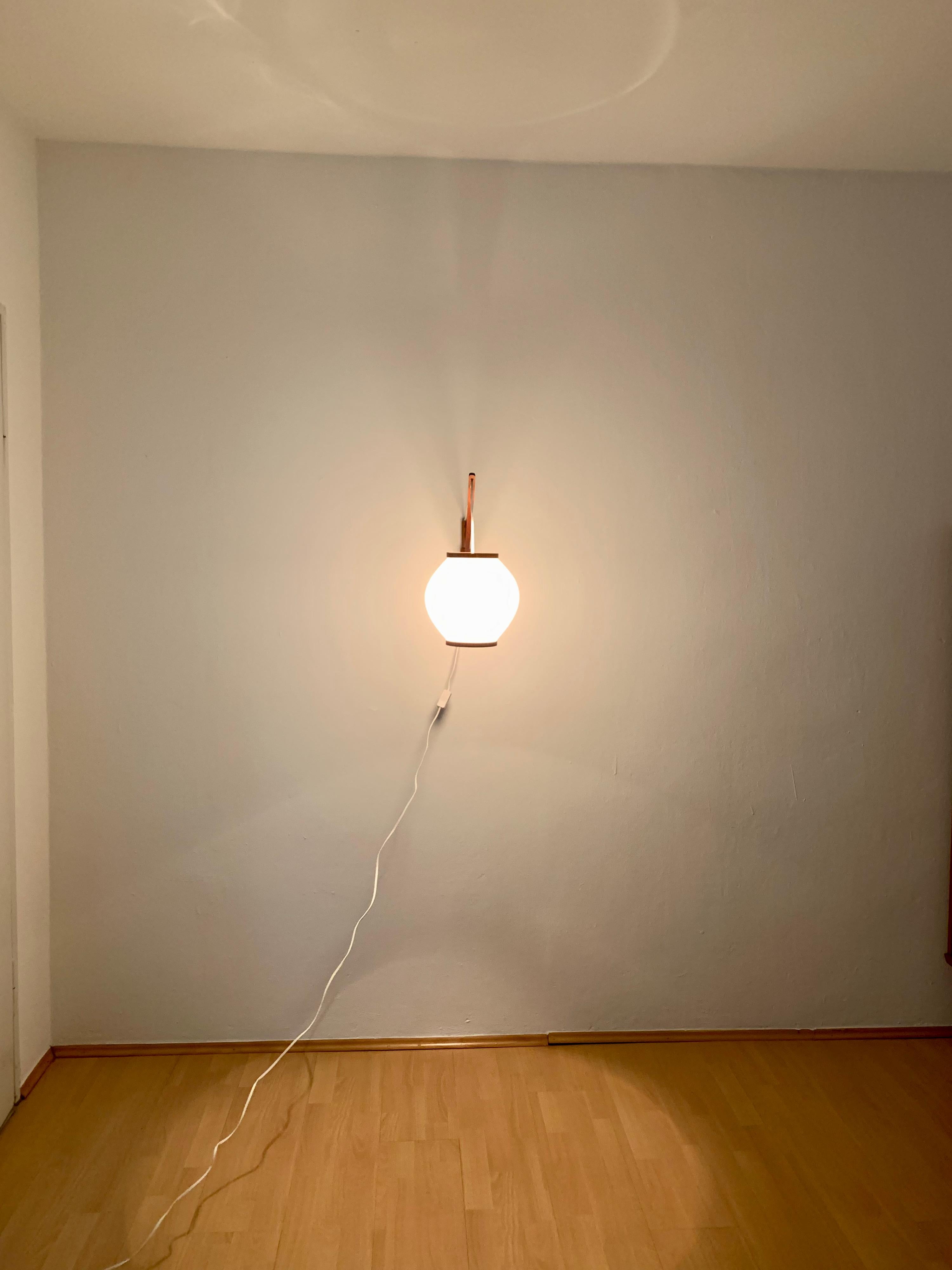 Adjustable Oak and Teak Wall Lamp For Sale 7