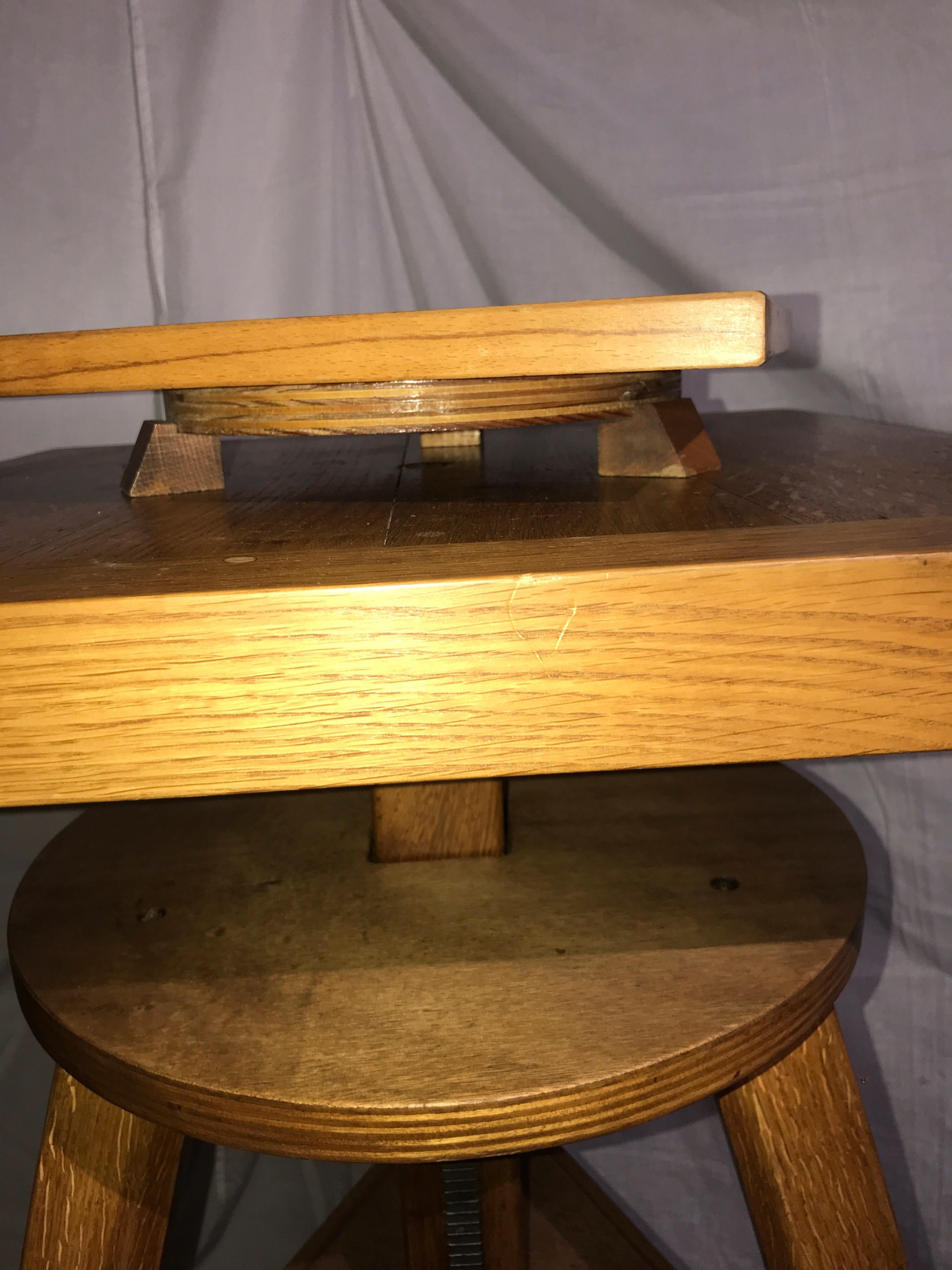 Adjustable Oak Sculptor Stand with Rotating Table, Two Accessories, French 1950 For Sale 4