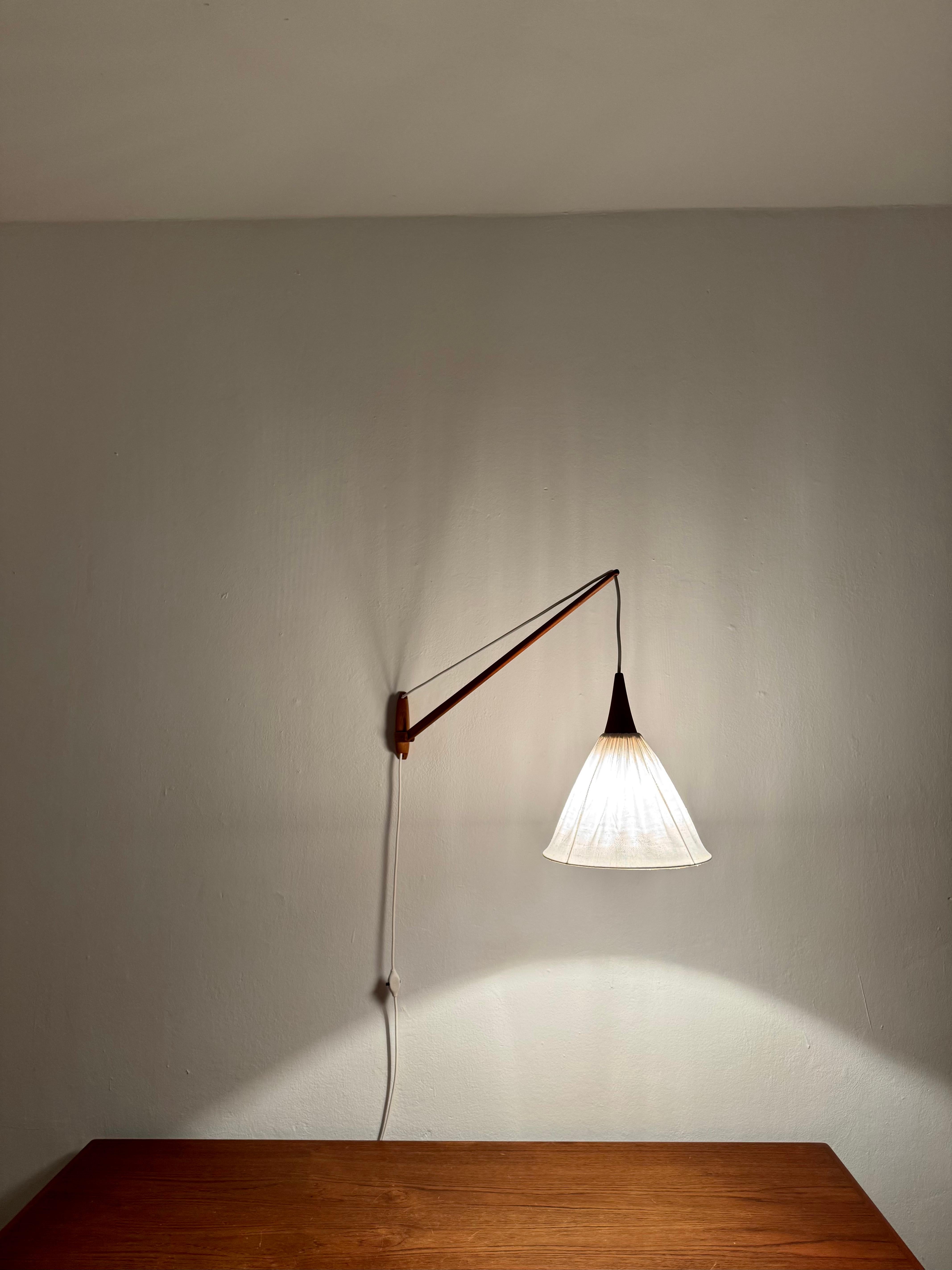 Lampada da parete regolabile in Oak di Uno & Östen Kristiansson in vendita 3