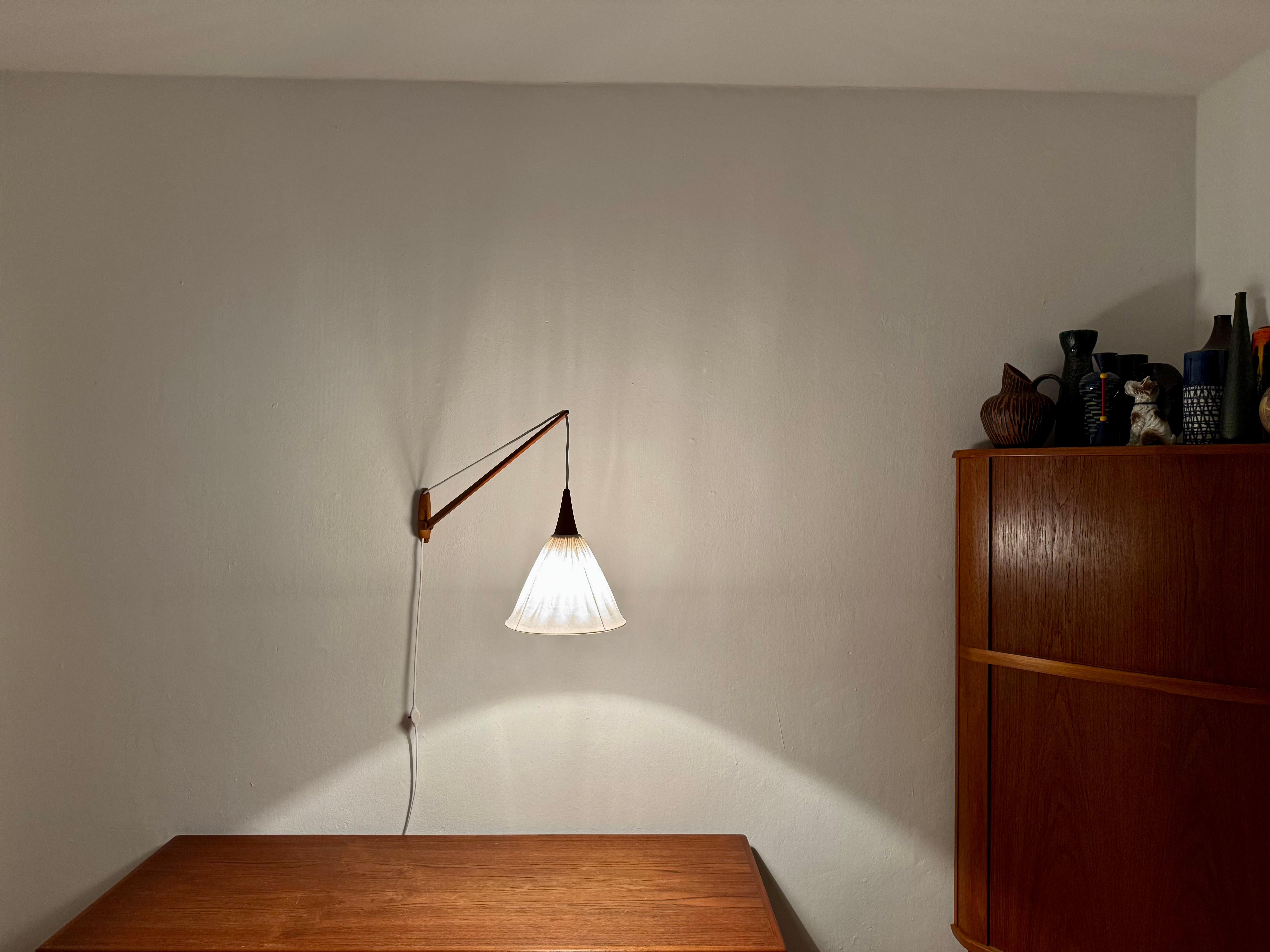 Lampada da parete regolabile in Oak di Uno & Östen Kristiansson in vendita 2