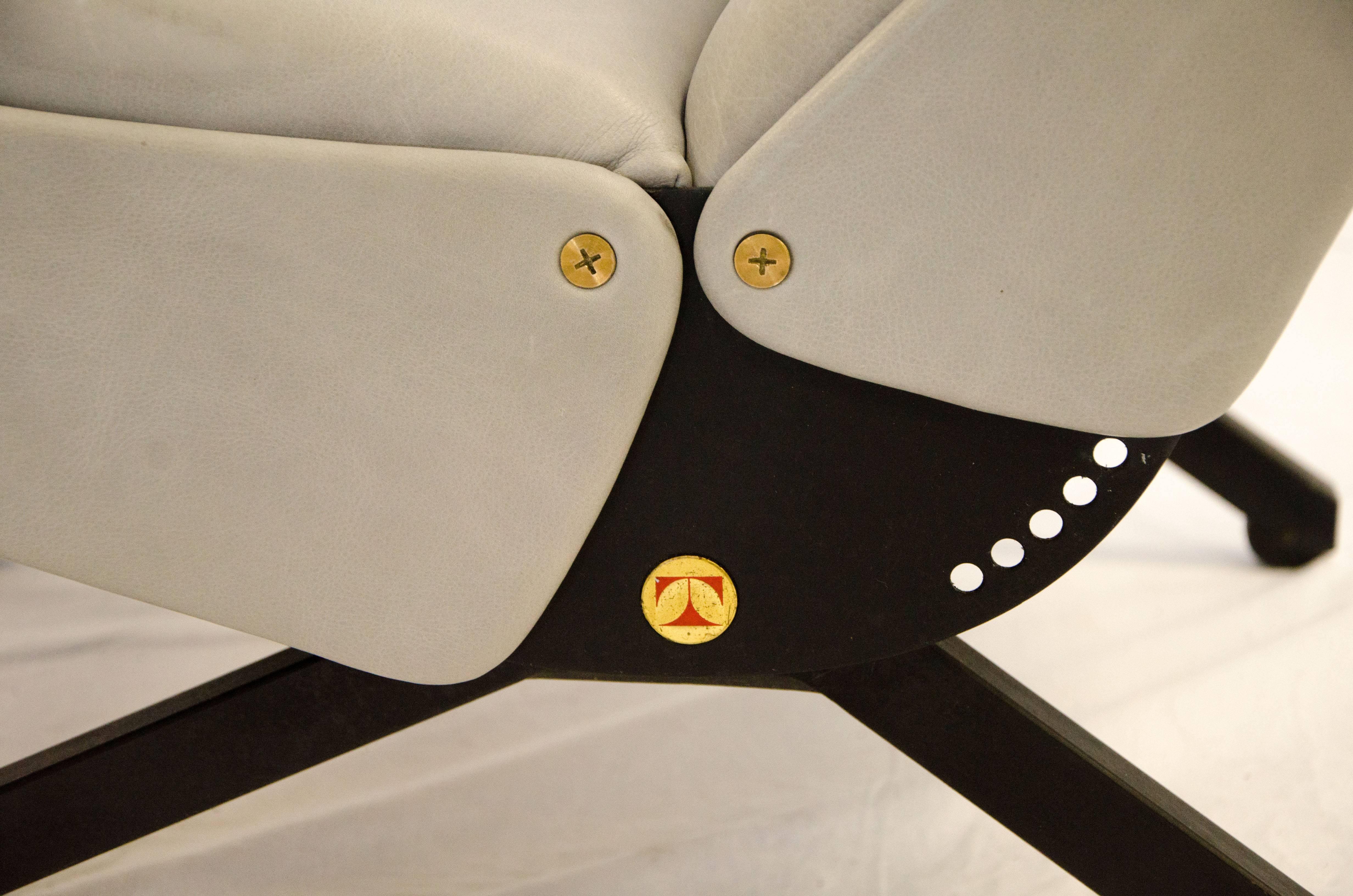 Brass Adjustable P40 Lounge Chair by Osvaldo Borsani for Tecno For Sale