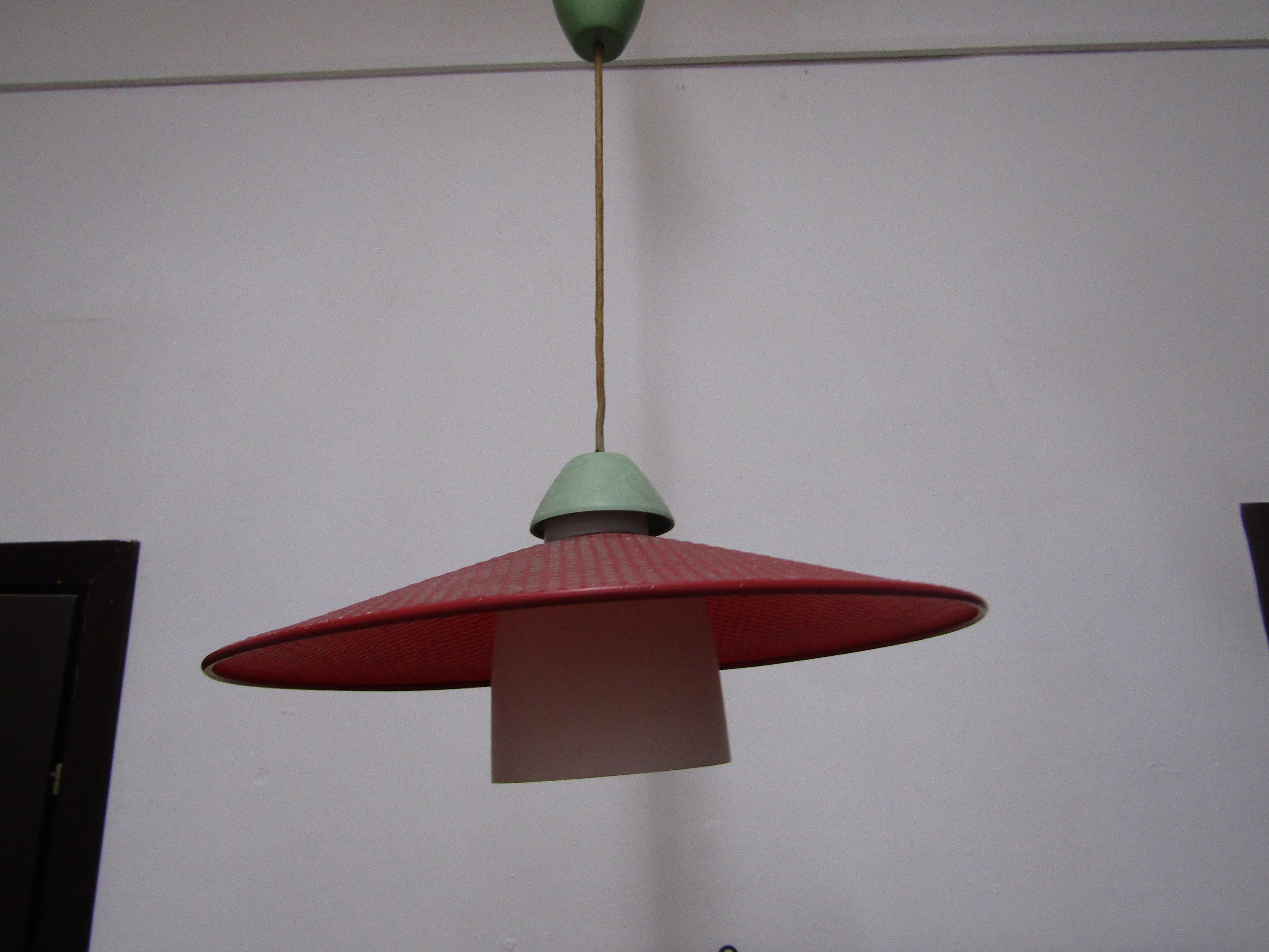 Adjustable chandelier to be attributed to Italian style mid-century Stilnovo For Sale 5