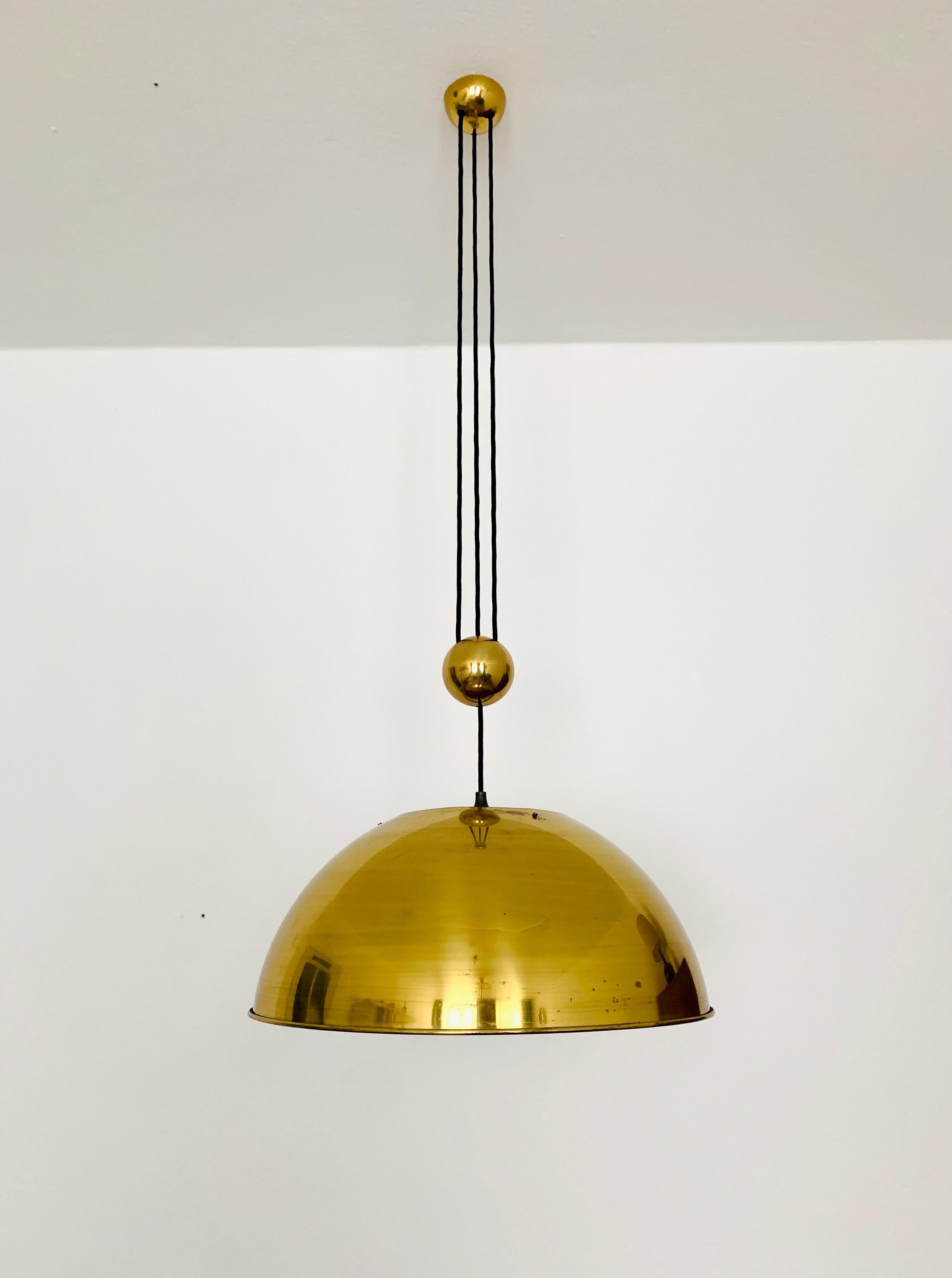 Mid-Century Modern Lampe à suspension réglable avec contrepoids par Florian Schulz en vente