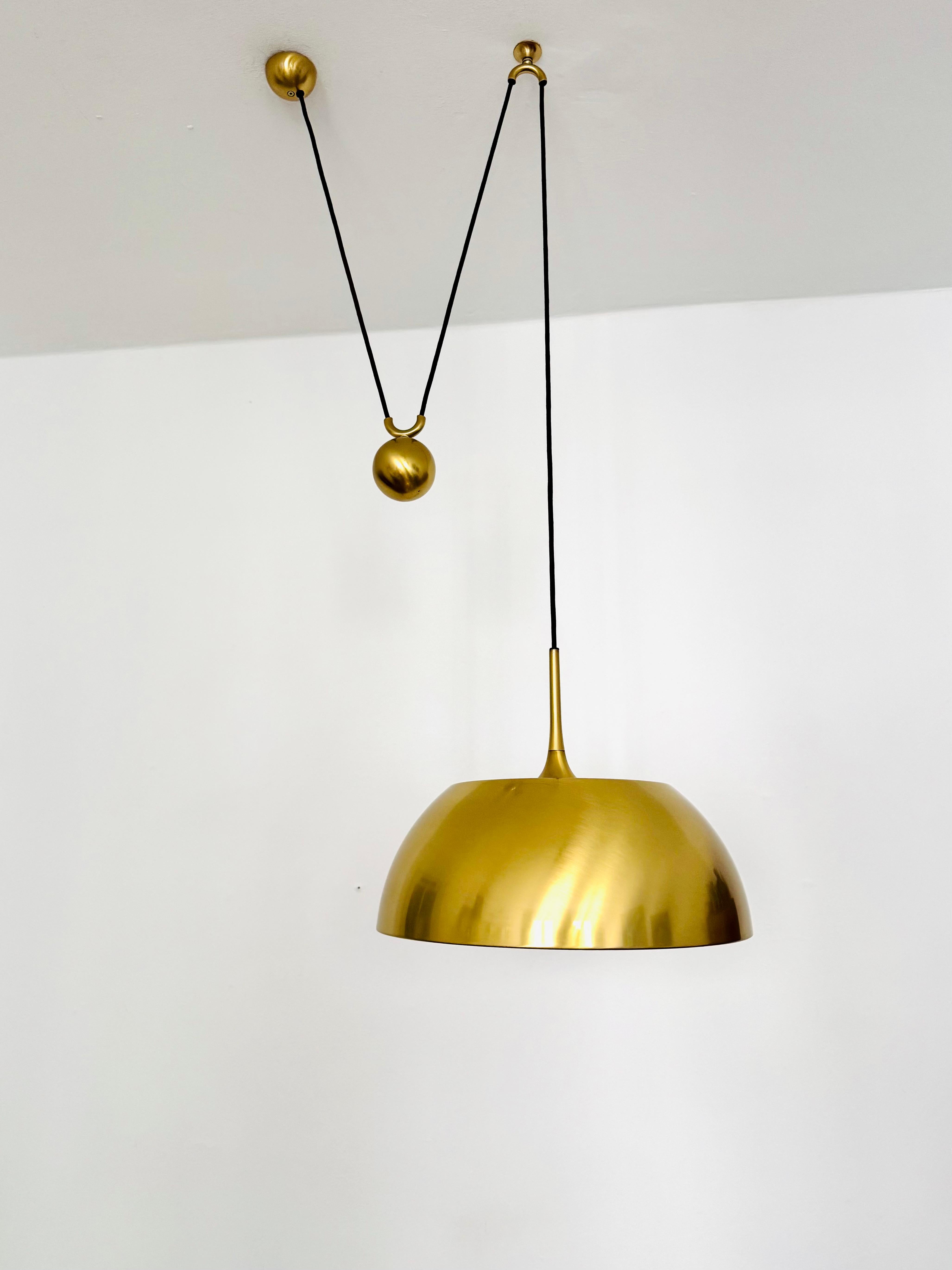 Mid-Century moderno Lampada a sospensione regolabile con contrappeso di Florian Schulz in vendita