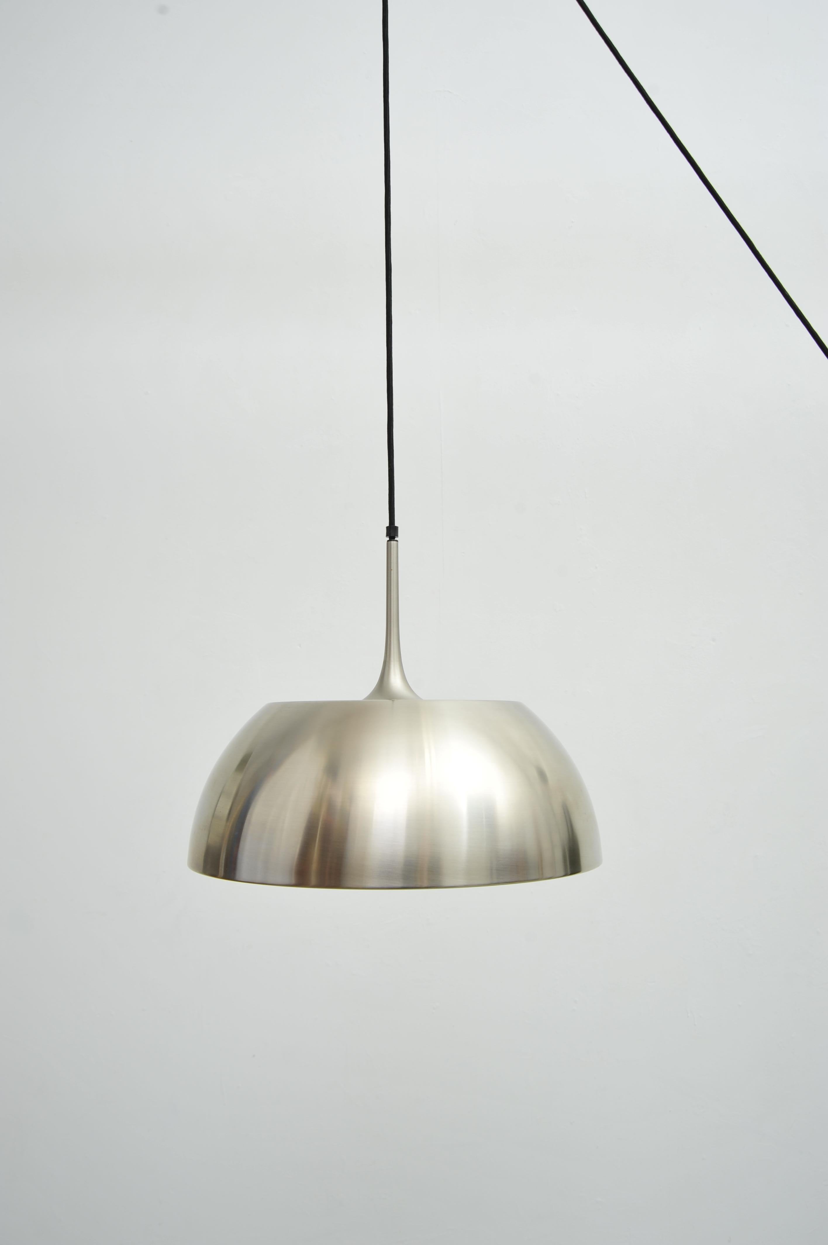 Mid-Century moderno Lampada a sospensione regolabile di Florian Schulz (anni '70) in vendita