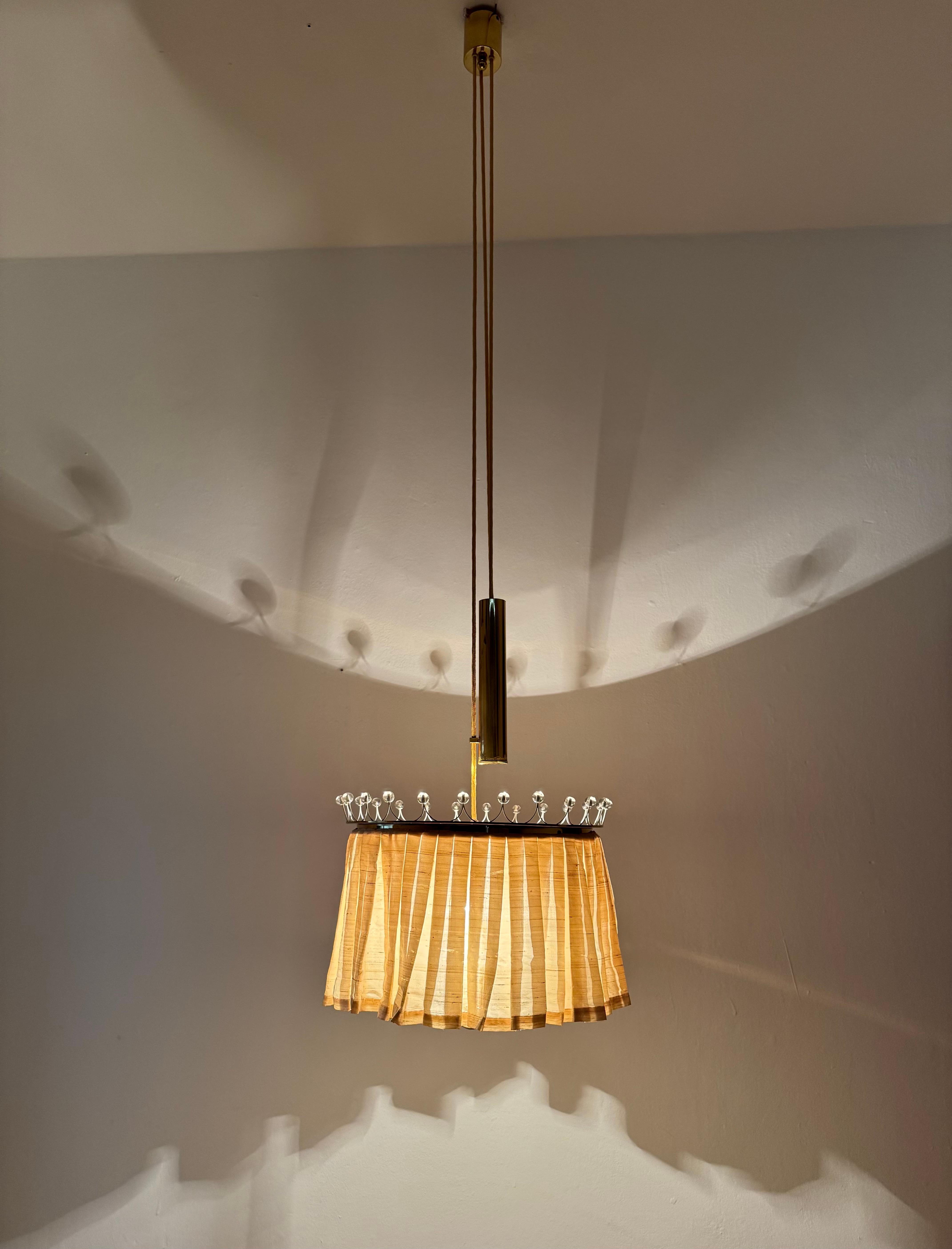 Adjustable Pendant with Counterweight by Vereinigte Werkstätten München For Sale 4