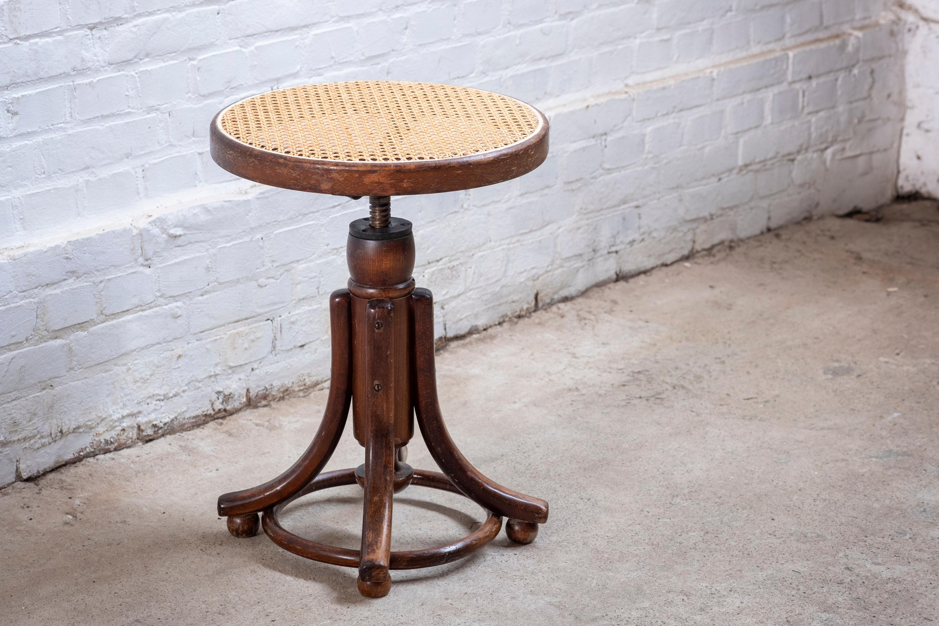Mid-20th Century Adjustable Piano Stool in The Style of Thonet, 1940s