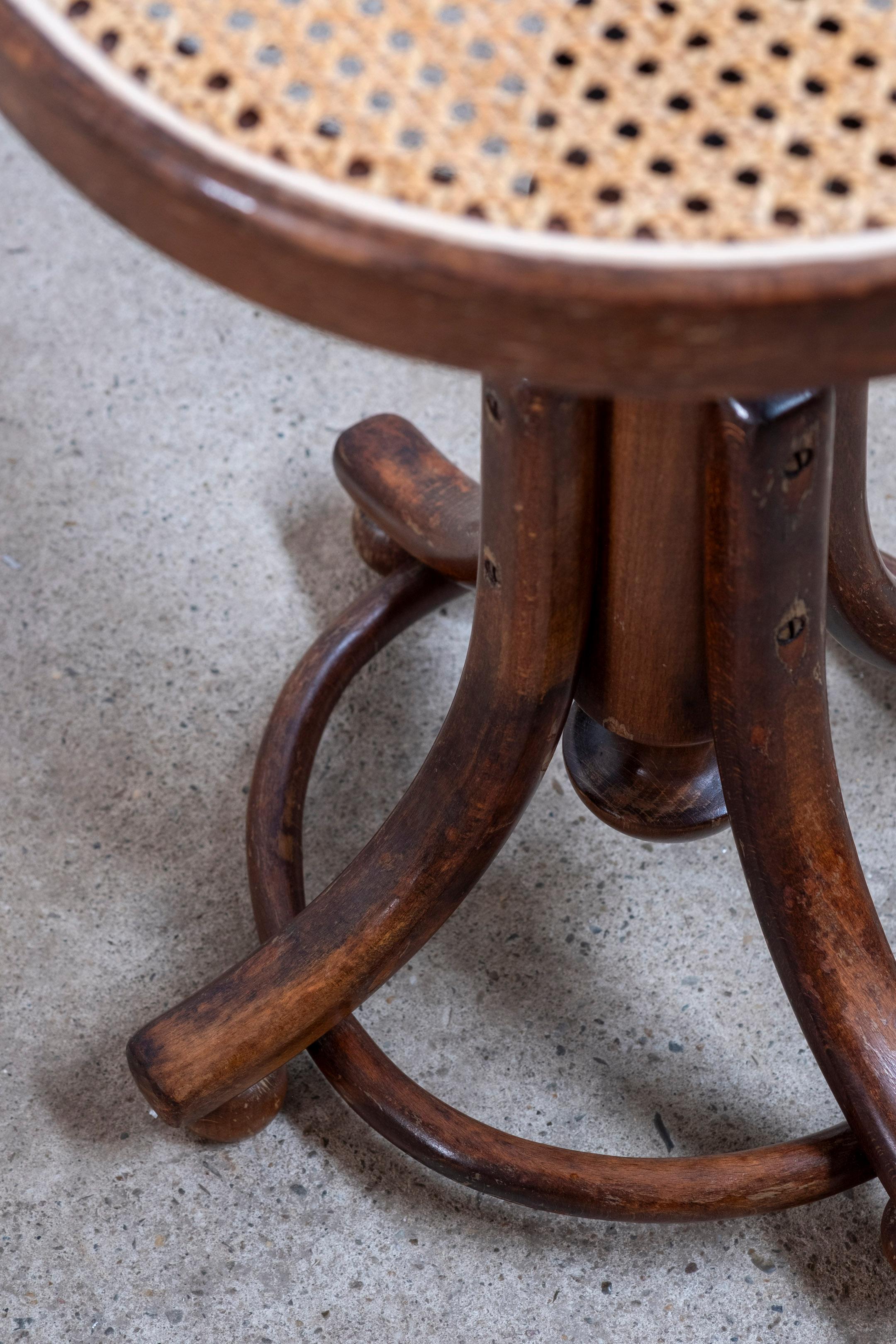 Adjustable Piano Stool in The Style of Thonet, 1940s For Sale 1