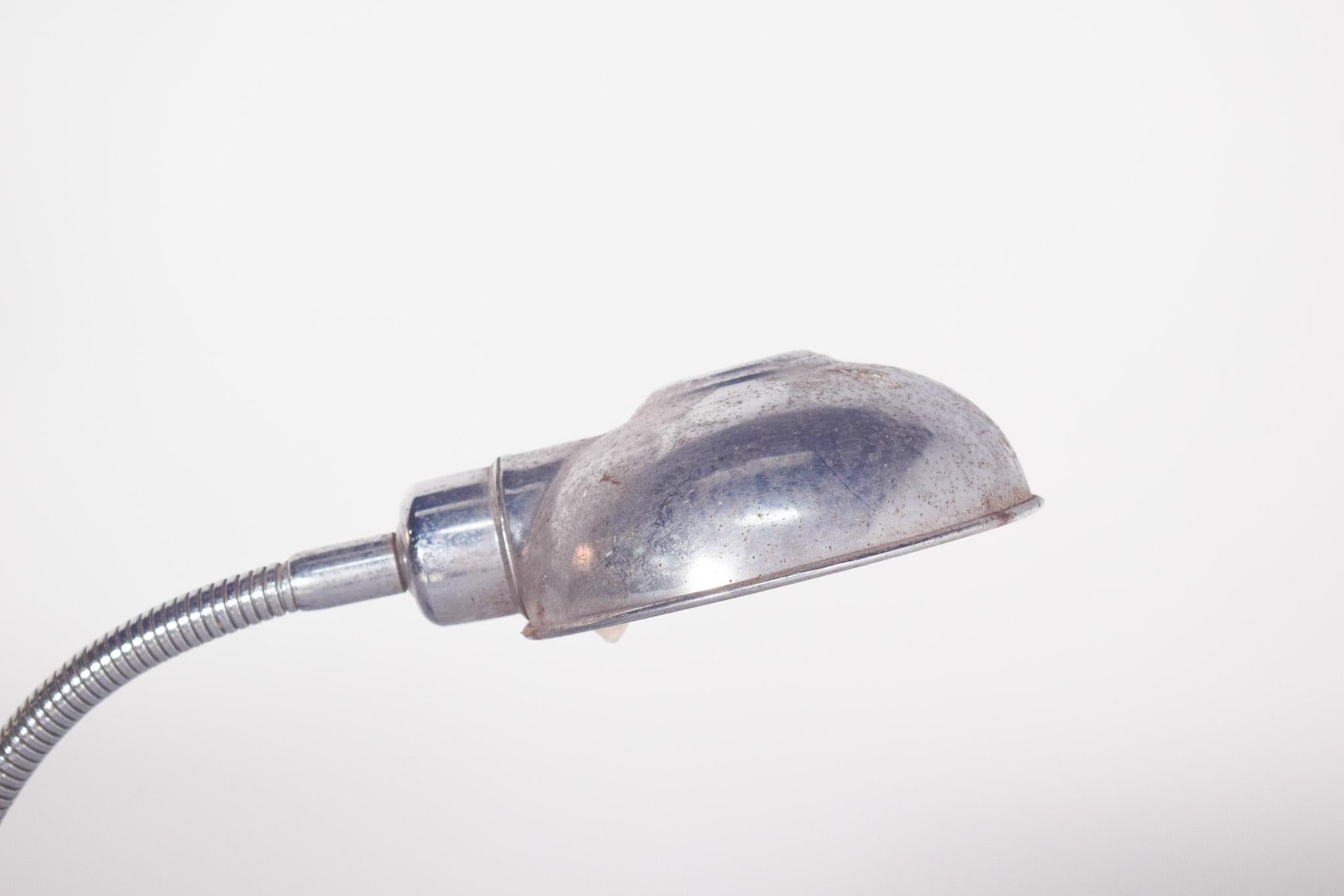 Mid-Century moderno Lampada da tavolo portoghese regolabile in metallo, anni '70 in vendita