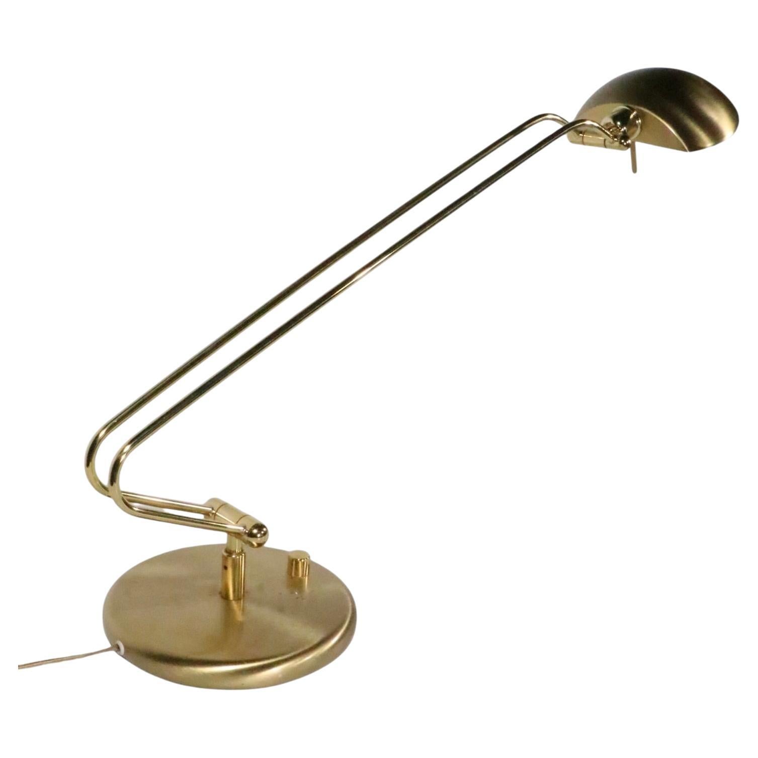 Adjustable Post Modern Halogen Desk Lamp by Holtkotter Made in Germany c. 1980's im Angebot