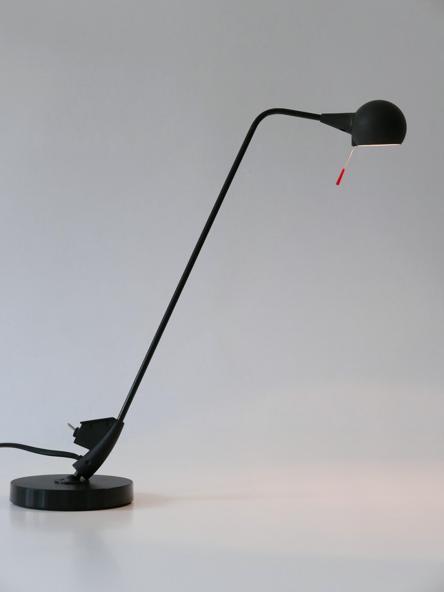 Rare, elegant, minimalistic and articulated table lamp or desk light 'Fire Fly'. Designed by Emanuele Ricci, 1989 for Sidecar / Artemide, Italy. 
With adjustable arm and 360° rotating diffusor. 

Executed in black painted metal, the table lamp /