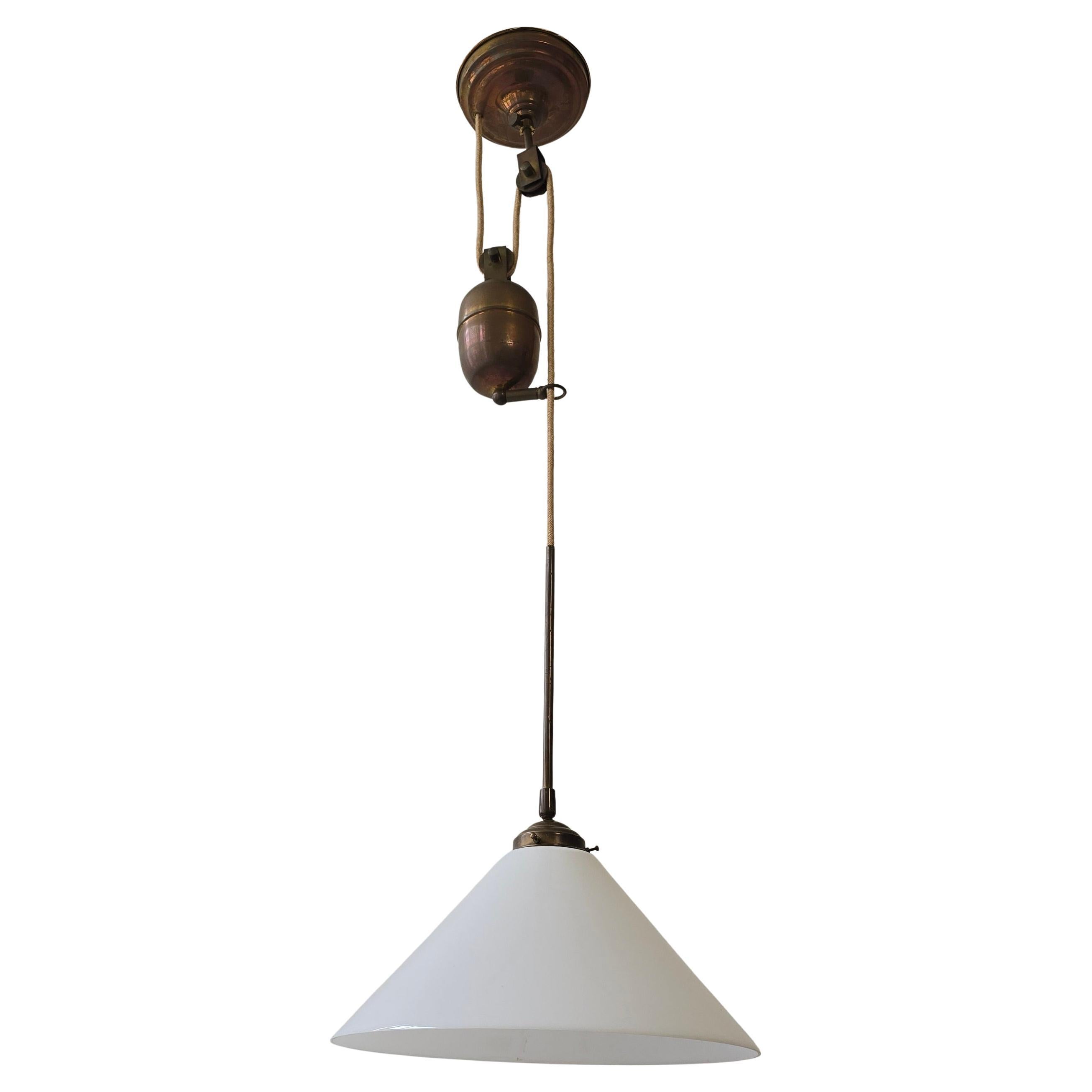 Adjustable Pulley Pendant Lamp in Copper and Opaline Glass, 1920s (20. Jahrhundert) im Angebot