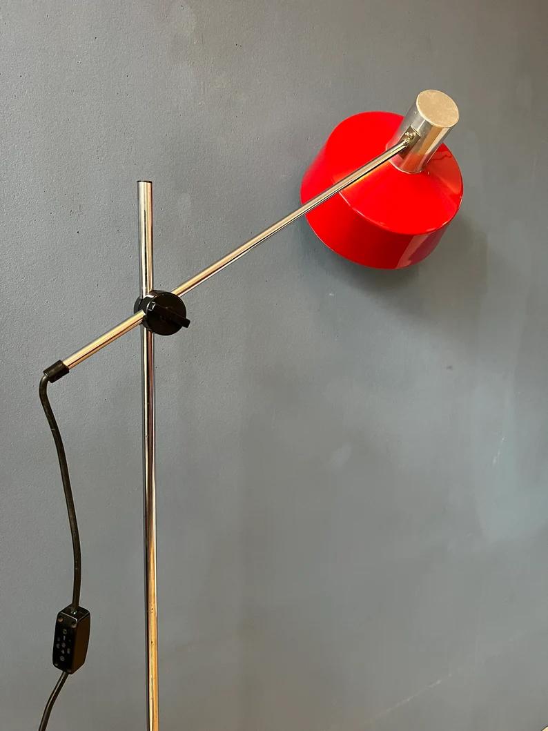 Lampadaire rouge réglable dans le style de Hoogervorst, 1970 en vente 2