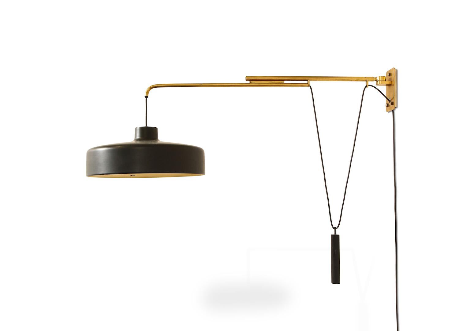 20th Century Adjustable Sconce #149/N by Gino Sarfatti for Arteluce For Sale