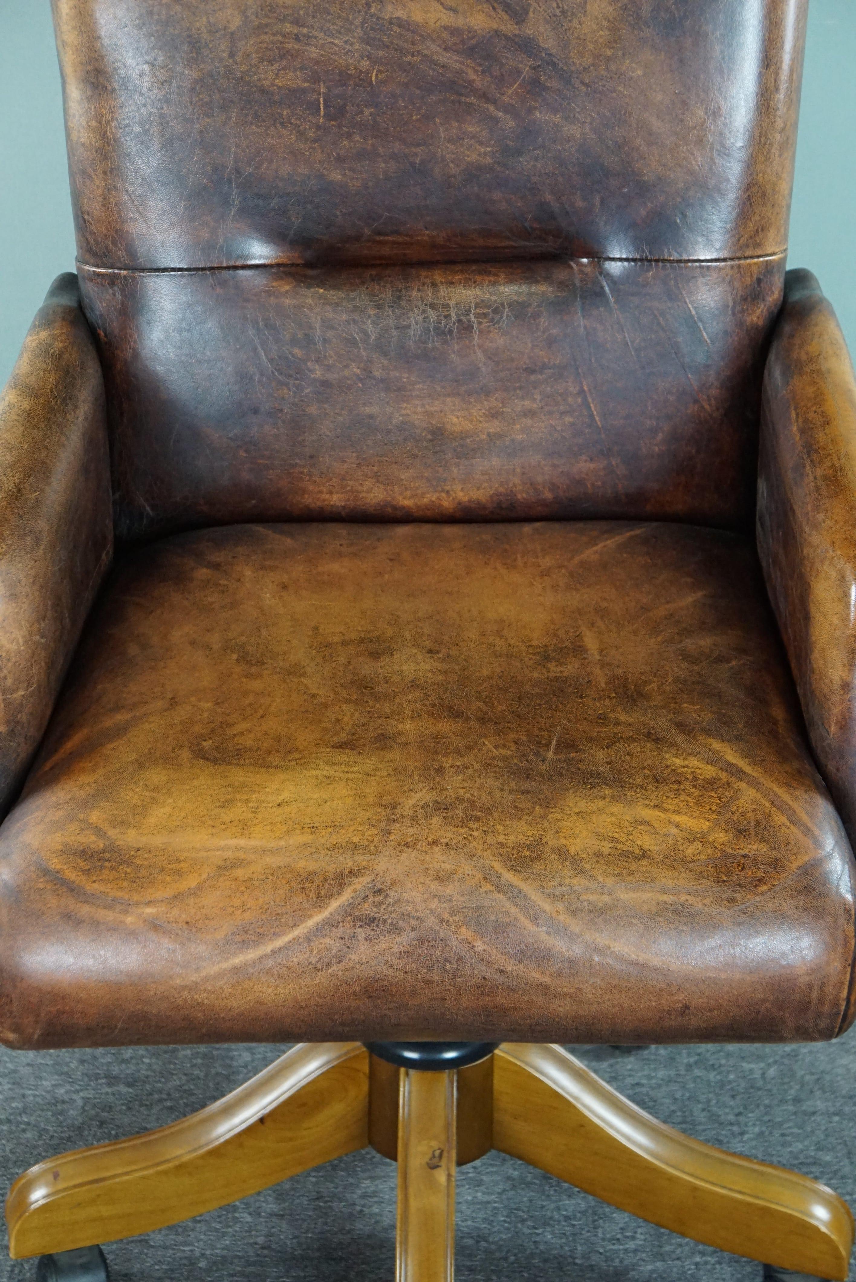 Leather Adjustable sheepskin leather office chair in good condition, English style For Sale