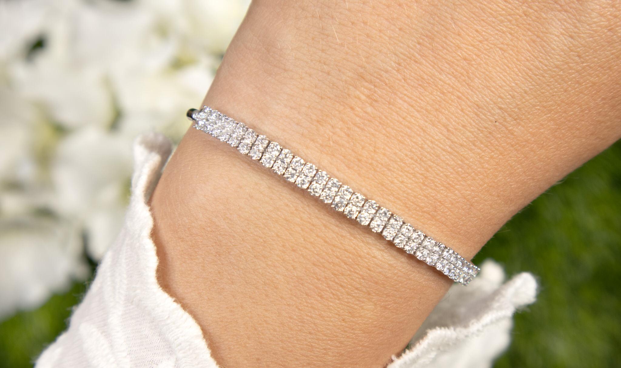 Contemporaneo Bracciale regolabile con diamanti a cursore in vendita