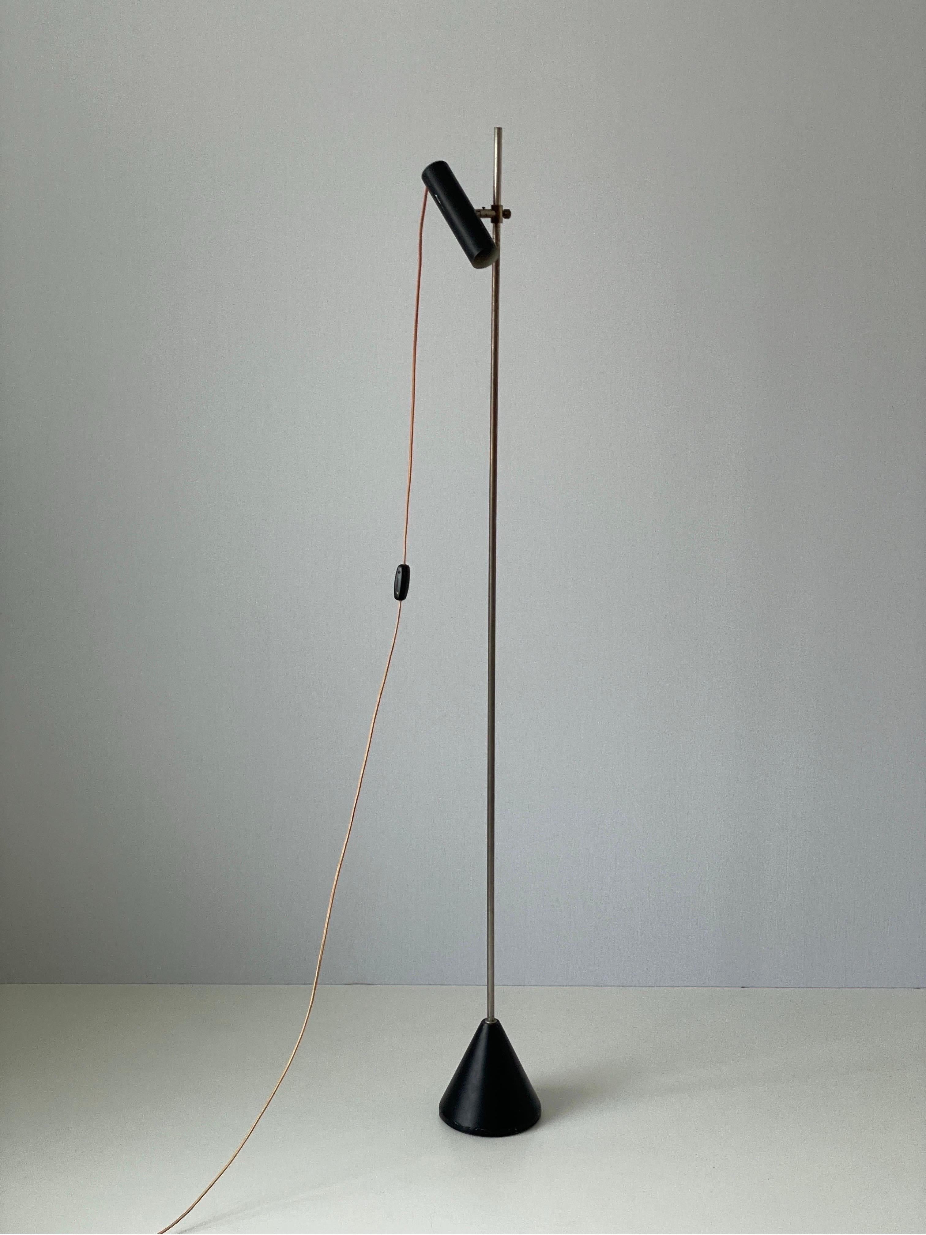 Italian Adjustable Spot Floor Lamp, Attributed to Gino Sarfatti, 1960s, Italy For Sale