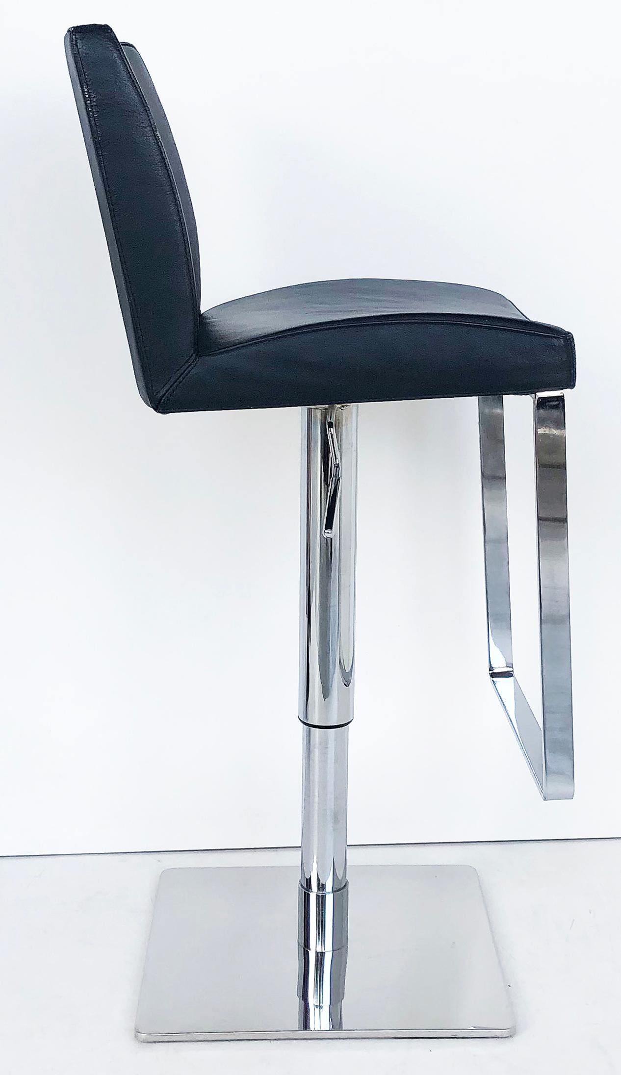 set of 3 bar stools
