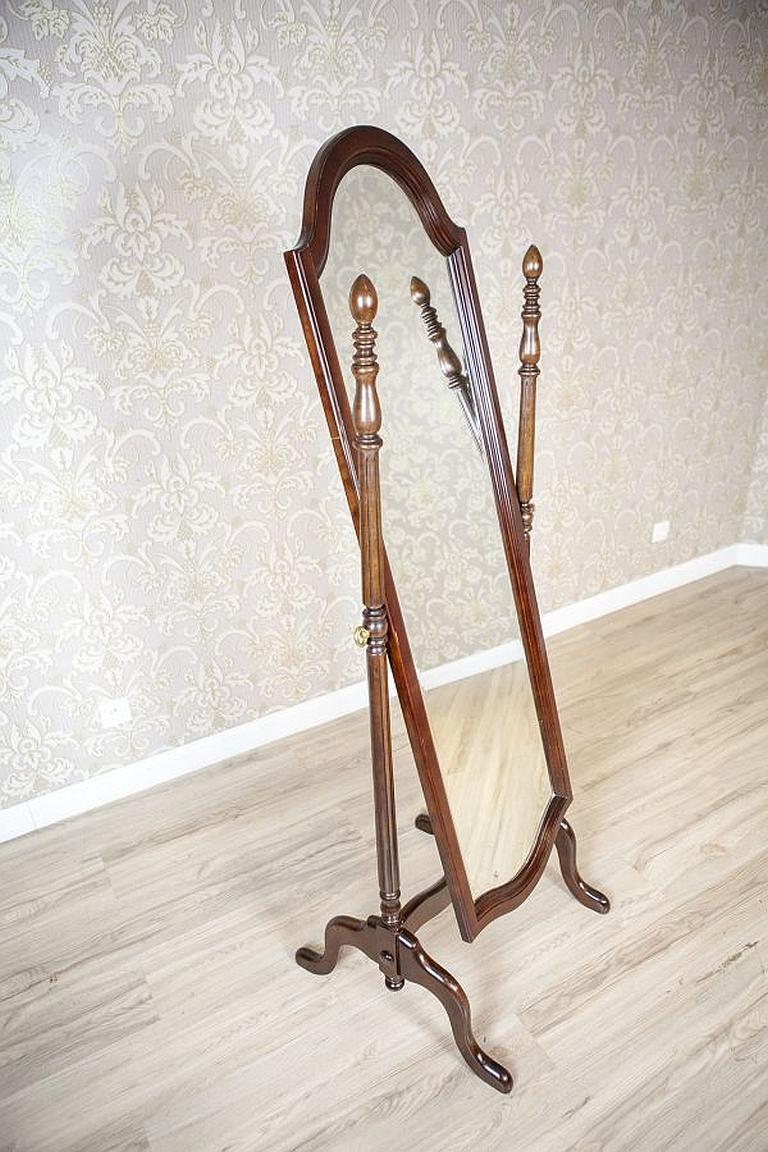 Adjustable Standing Mirror from the Early 20th Century in Mahogany Frame In Good Condition In Opole, PL
