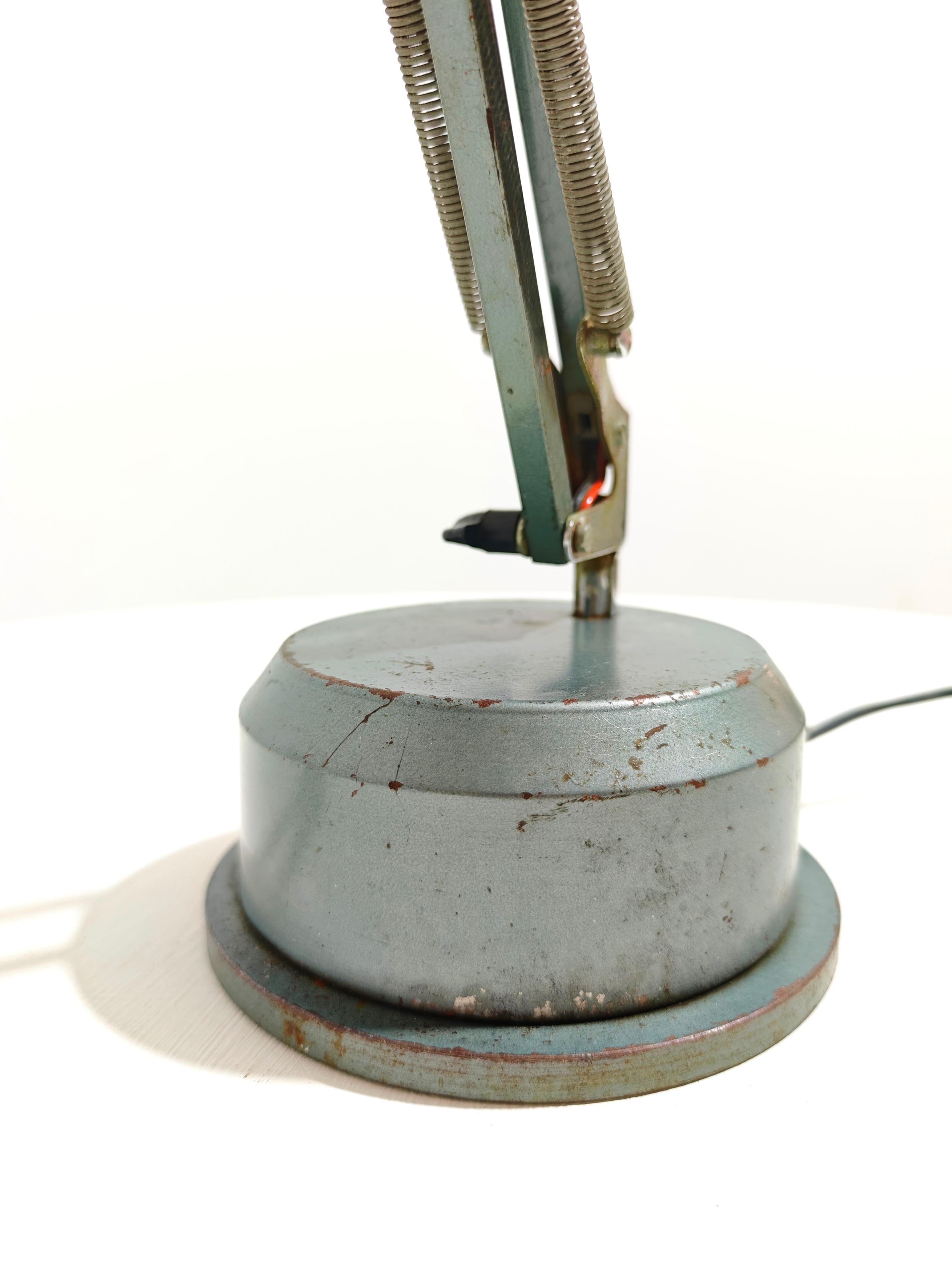 Lámpara de mesa de acero regulable Seminara Turín Italia Años 50/60 Moderna de mediados de siglo en venta 4