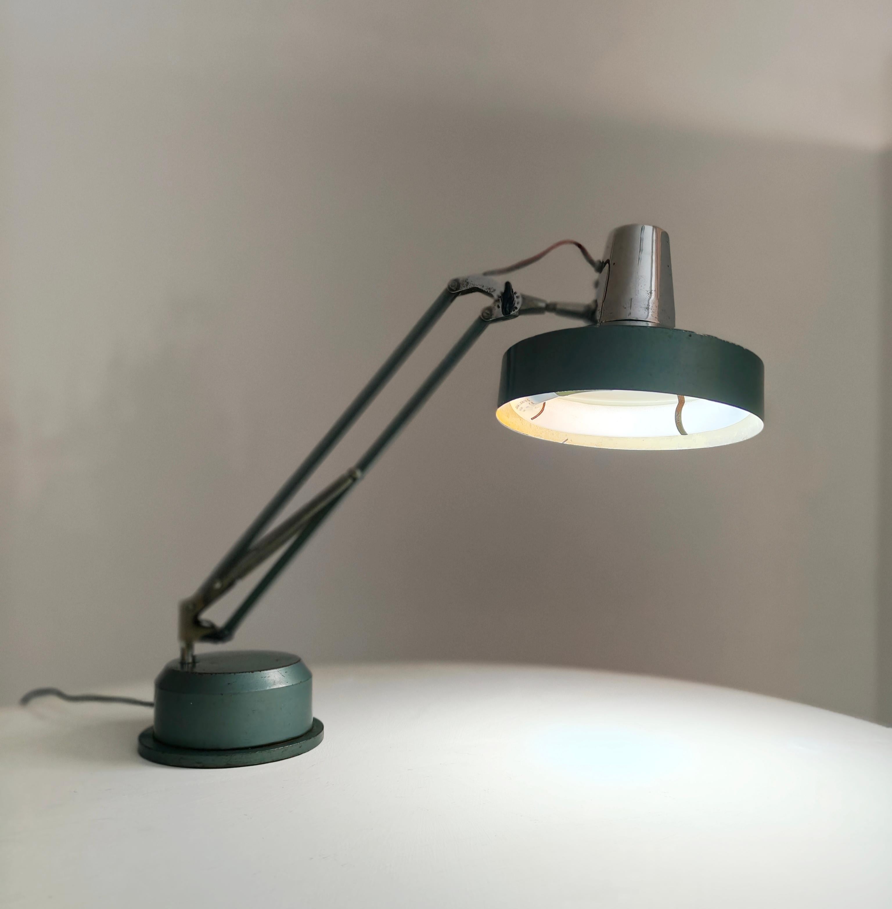 Lámpara de mesa de acero regulable Seminara Turín Italia Años 50/60 Moderna de mediados de siglo Metal en venta