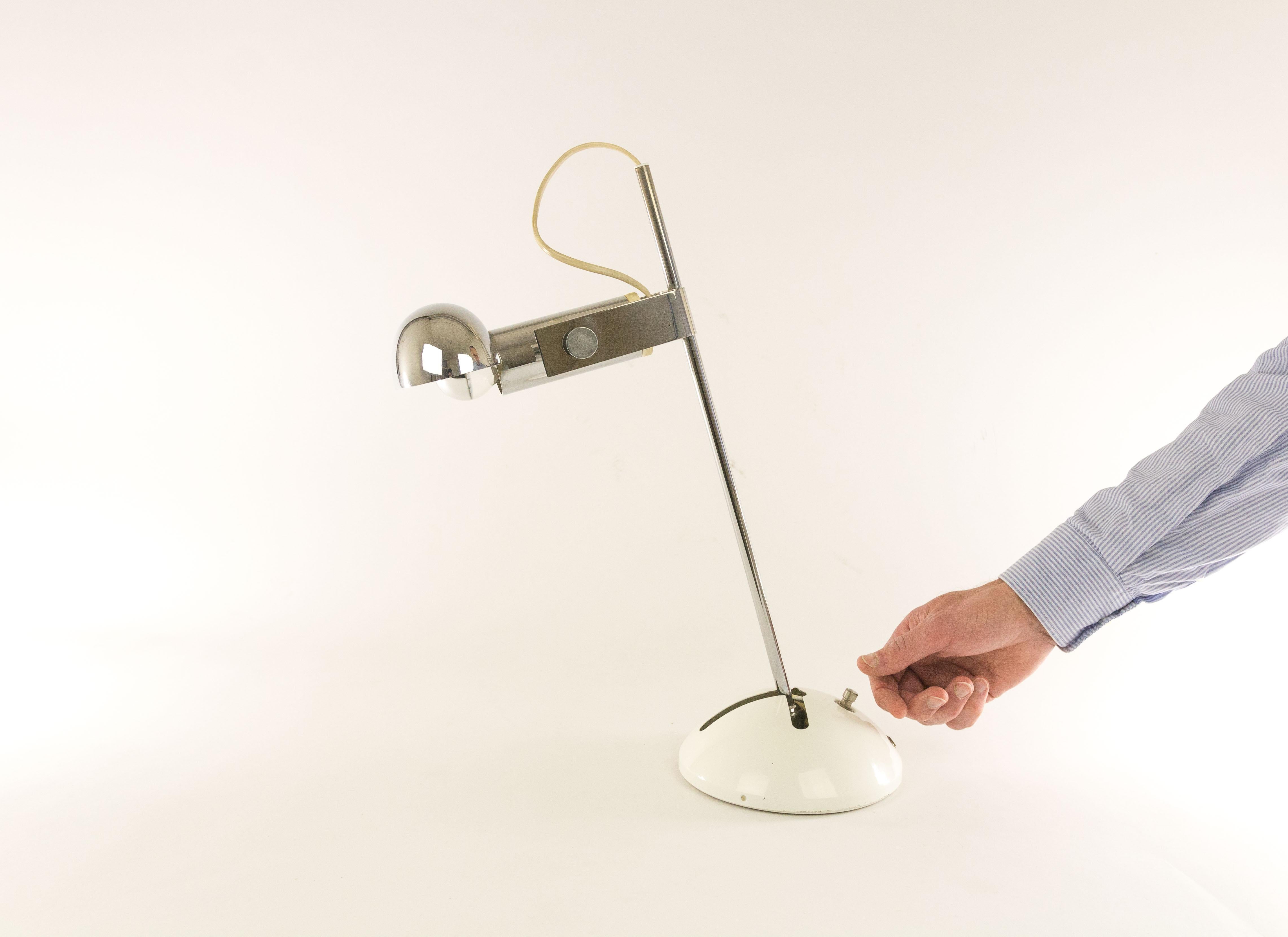 Metal Adjustable T395 Table Lamp by Robert Sonneman for Luci Cinisello, 1970s For Sale