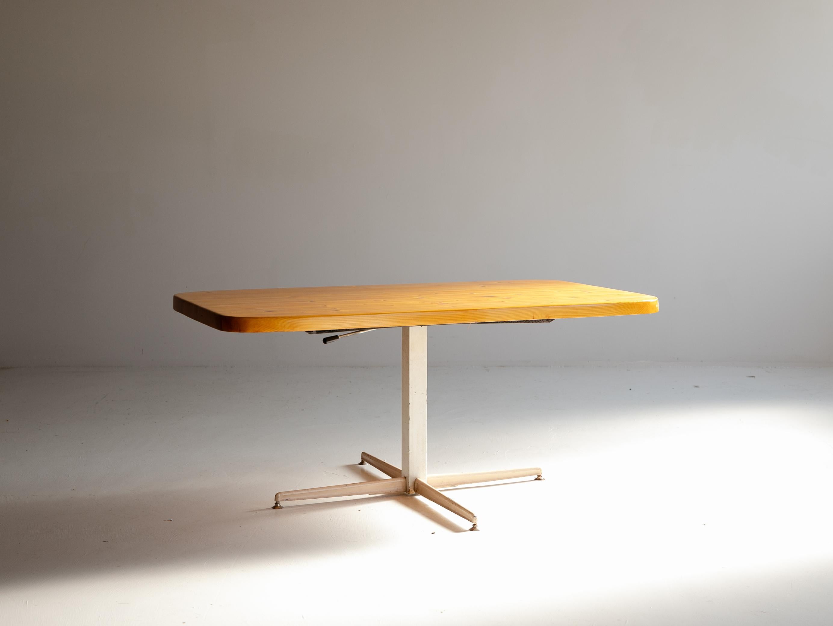 Mid-Century Modern Adjustable Table by Charlotte Perriand for Les Arcs 1800