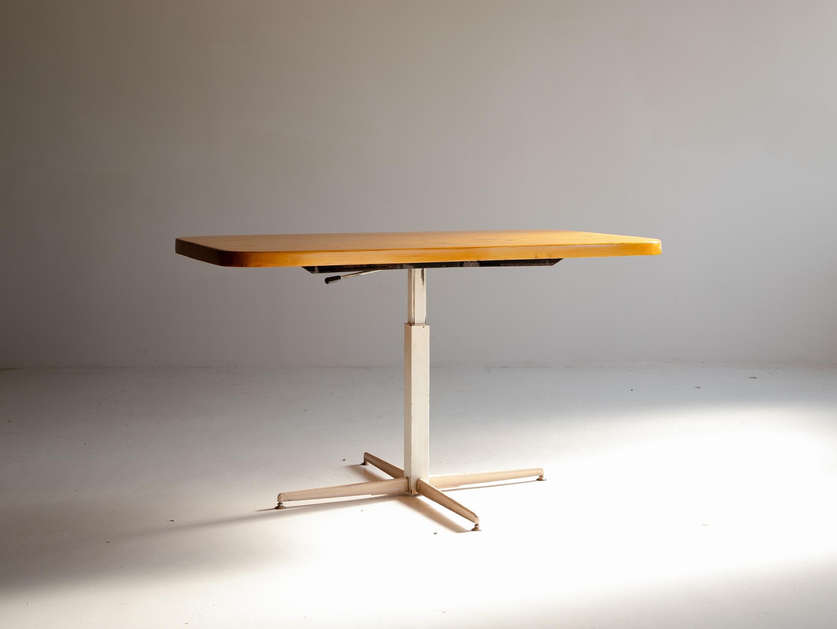 Adjustable Table by Charlotte Perriand for Les Arcs 1800 In Good Condition In Sammu-shi, Chiba