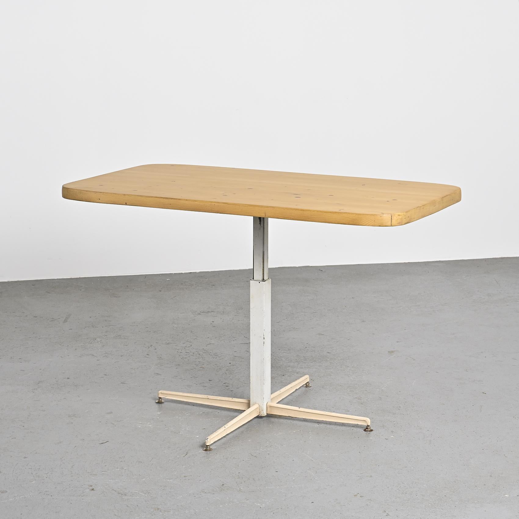 Adjustable table by Charlotte Perriand for les Arcs, circa 1973 5