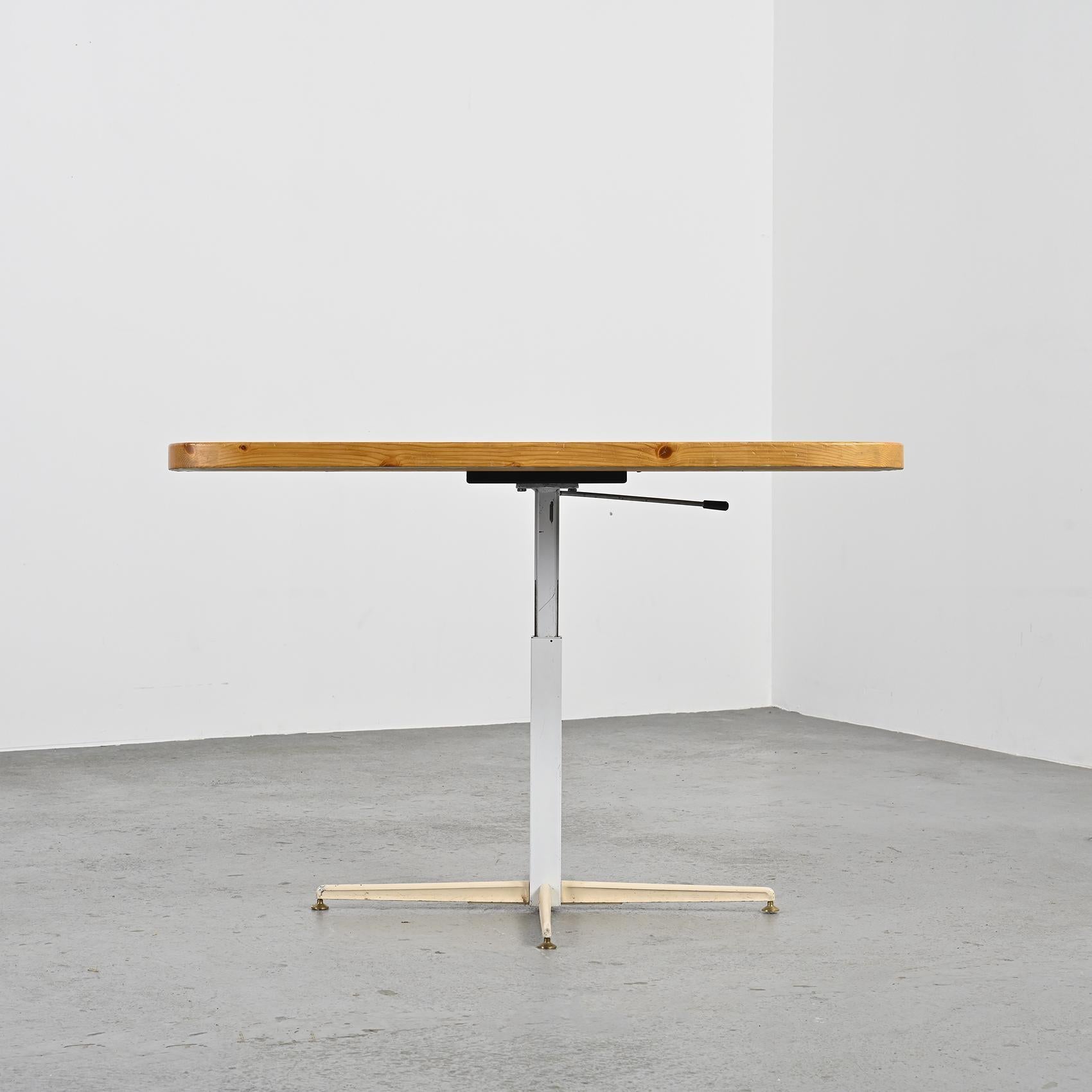 Adjustable table by Charlotte Perriand for les Arcs, circa 1973 In Good Condition In VILLEURBANNE, FR