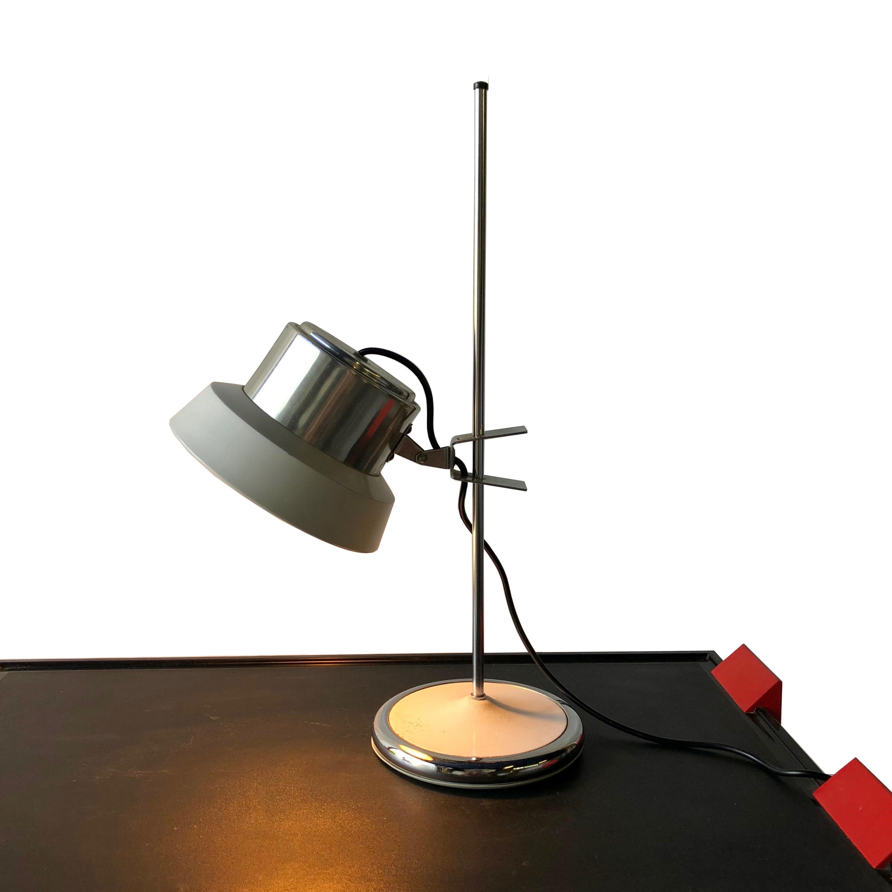 Adjustable Table Desk Lamp by Targetti Sankey Italy, circa 1970 In Good Condition In Rome, IT