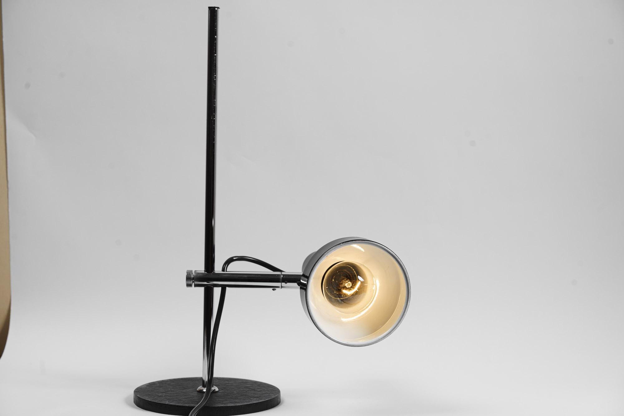Mid-20th Century Adjustable Table lamp italy around 1960s For Sale