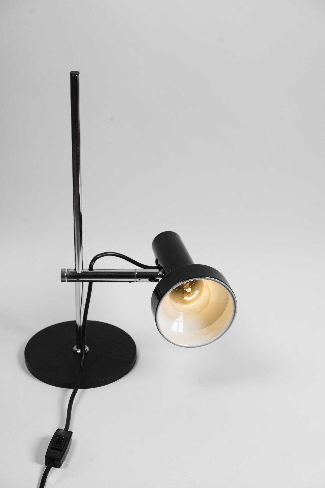 Métal Lampe de bureau réglable Italie vers les années 1960 en vente