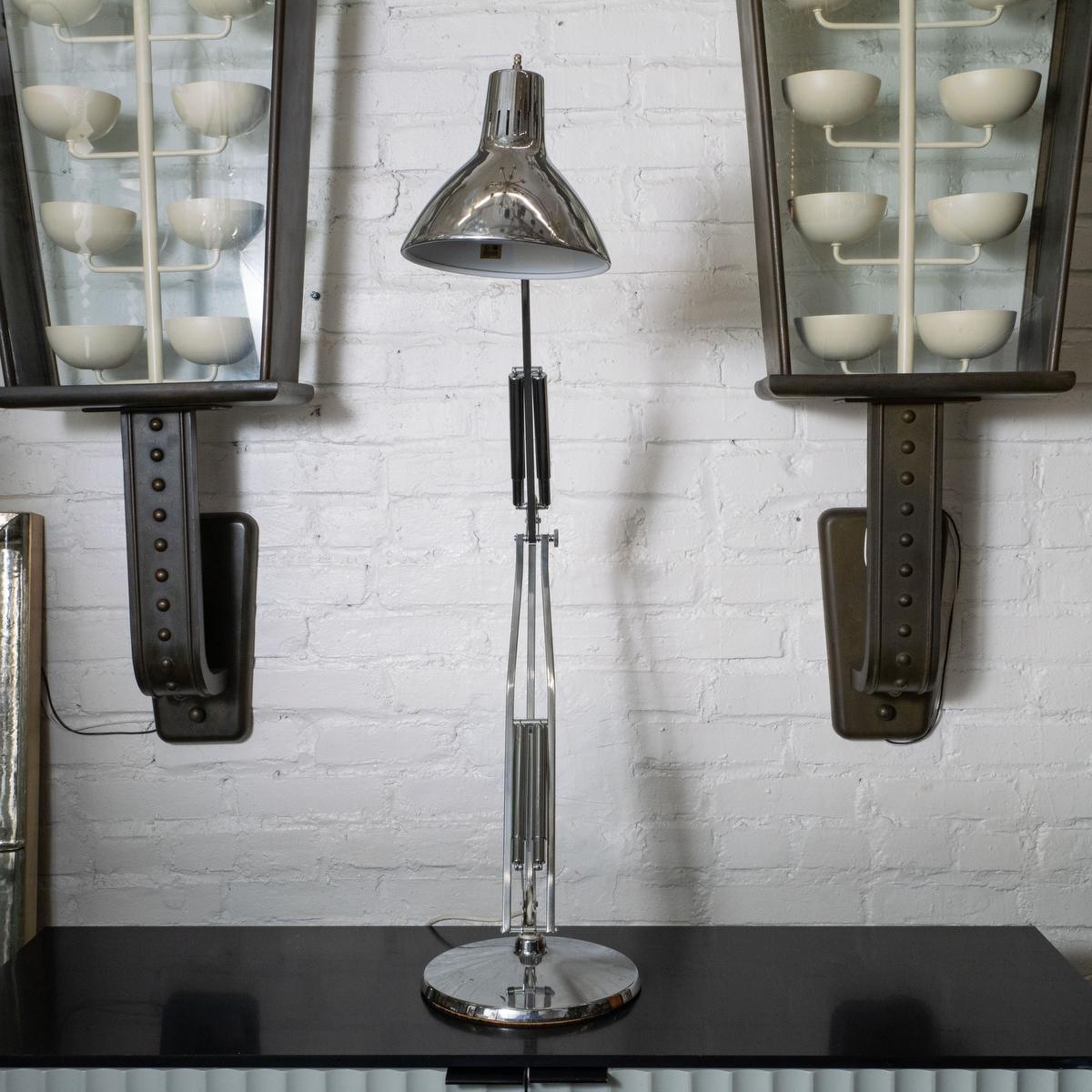 Industrial Adjustable task light table lamp For Sale