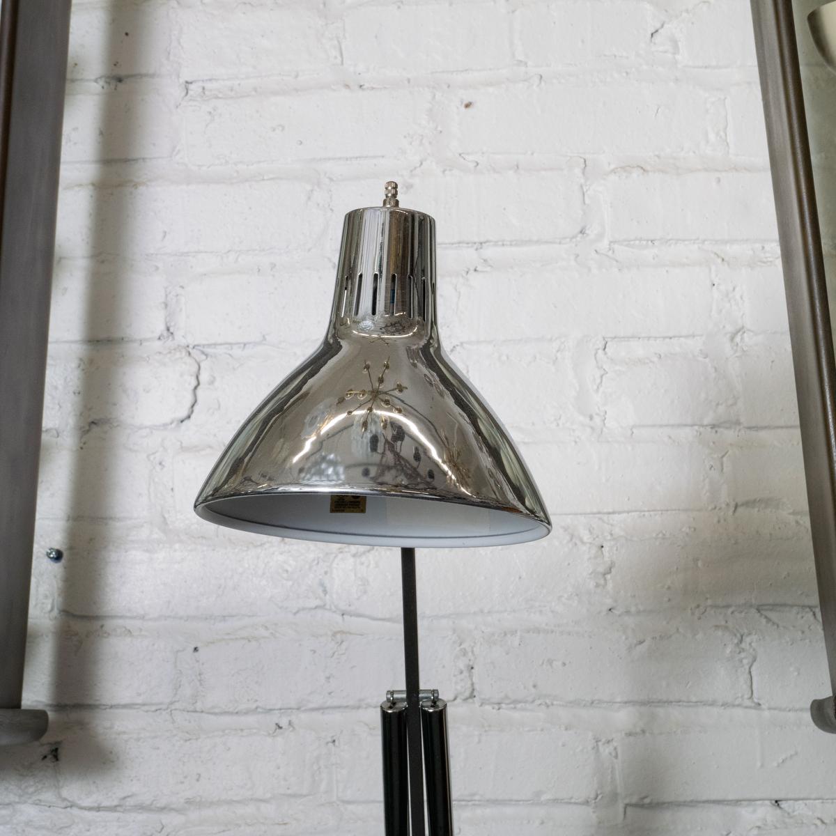 Mid-20th Century Adjustable task light table lamp For Sale