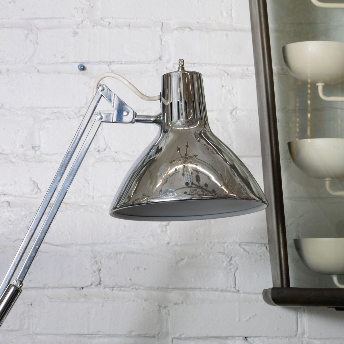 Adjustable task light table lamp For Sale 1